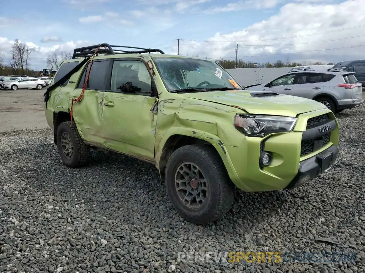 4 Photograph of a damaged car JTELU5JR5N6084618 TOYOTA 4RUNNER 2022