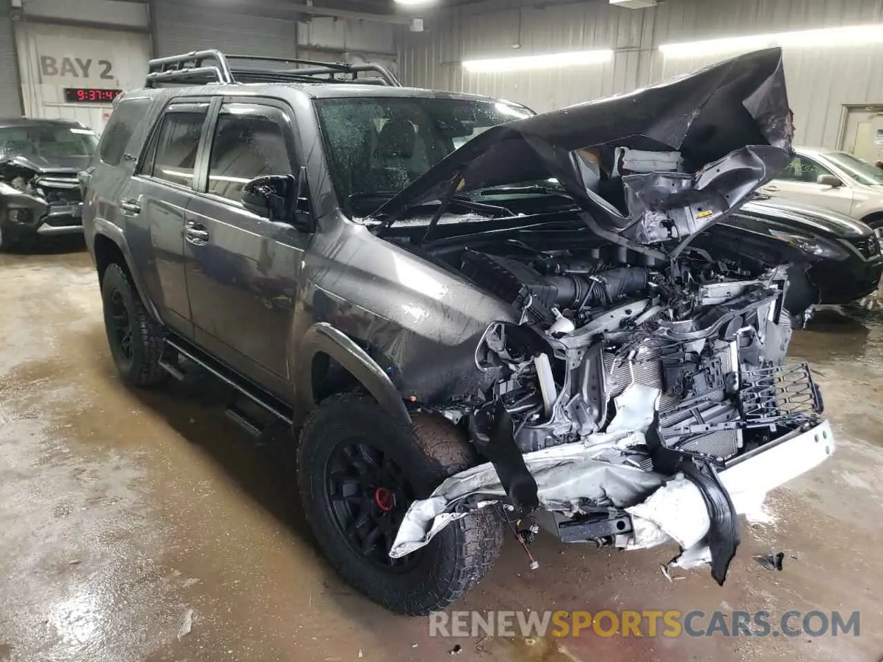4 Photograph of a damaged car JTELU5JR8N6080837 TOYOTA 4RUNNER 2022