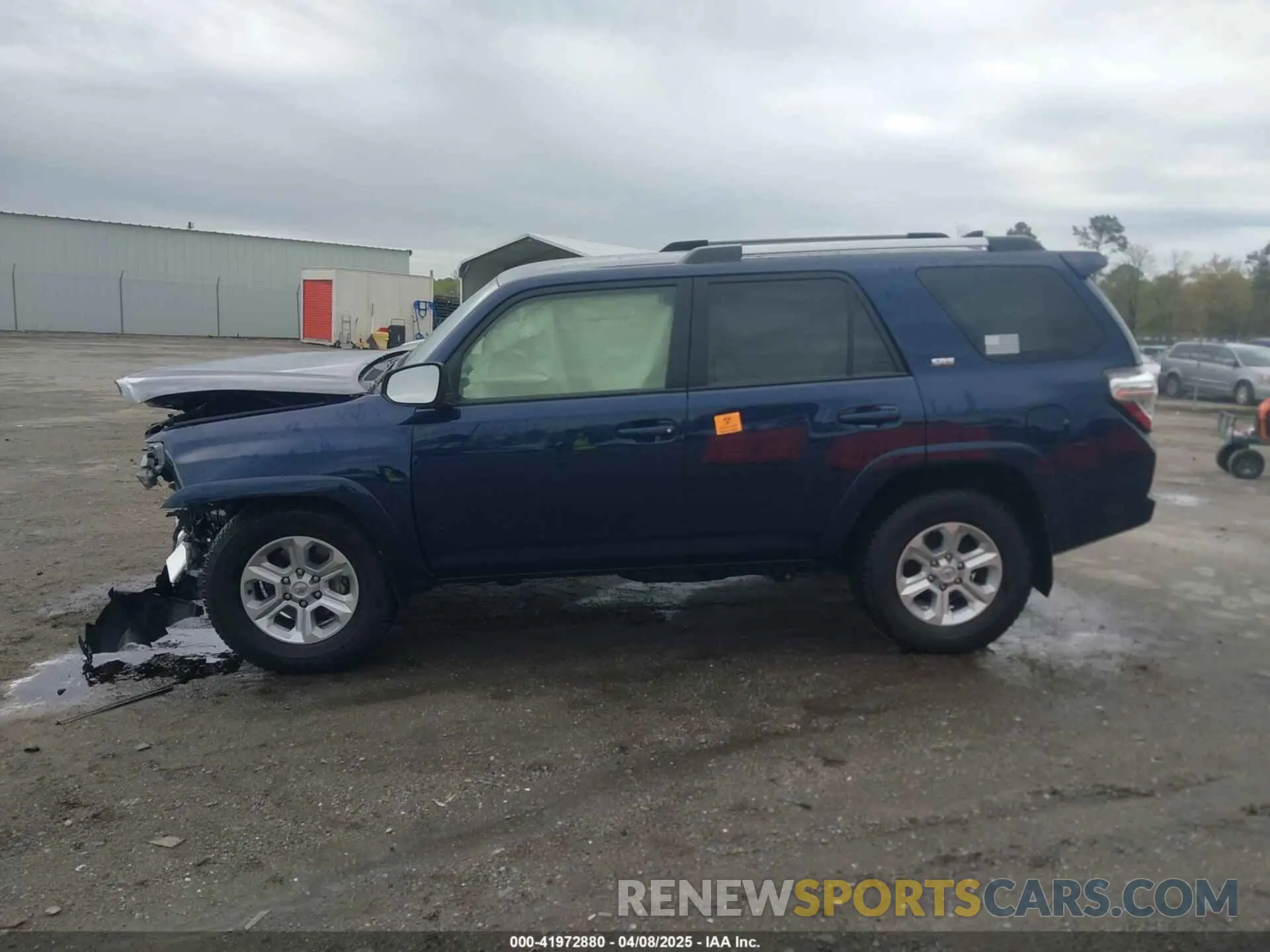 14 Photograph of a damaged car JTEMU5JR0N6028851 TOYOTA 4RUNNER 2022