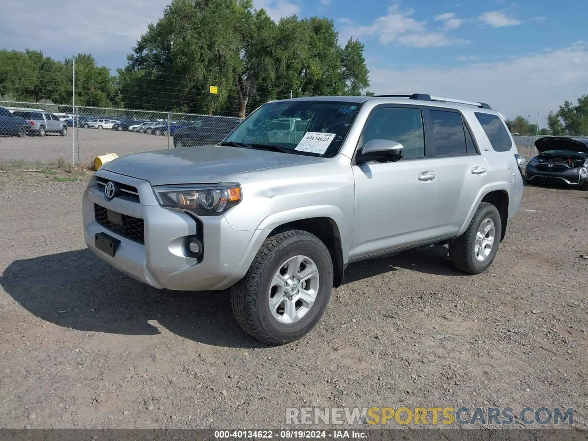 2 Photograph of a damaged car JTEMU5JR2N6029984 TOYOTA 4RUNNER 2022