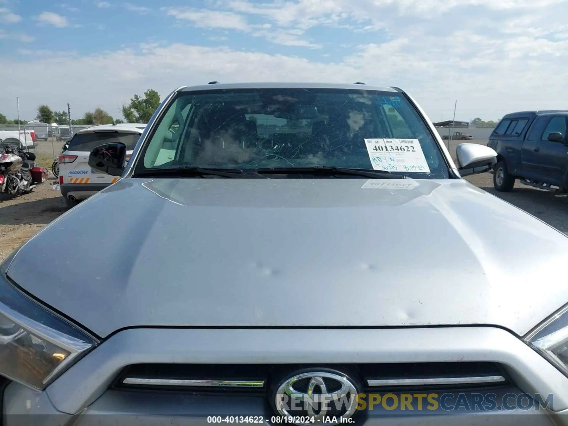 6 Photograph of a damaged car JTEMU5JR2N6029984 TOYOTA 4RUNNER 2022