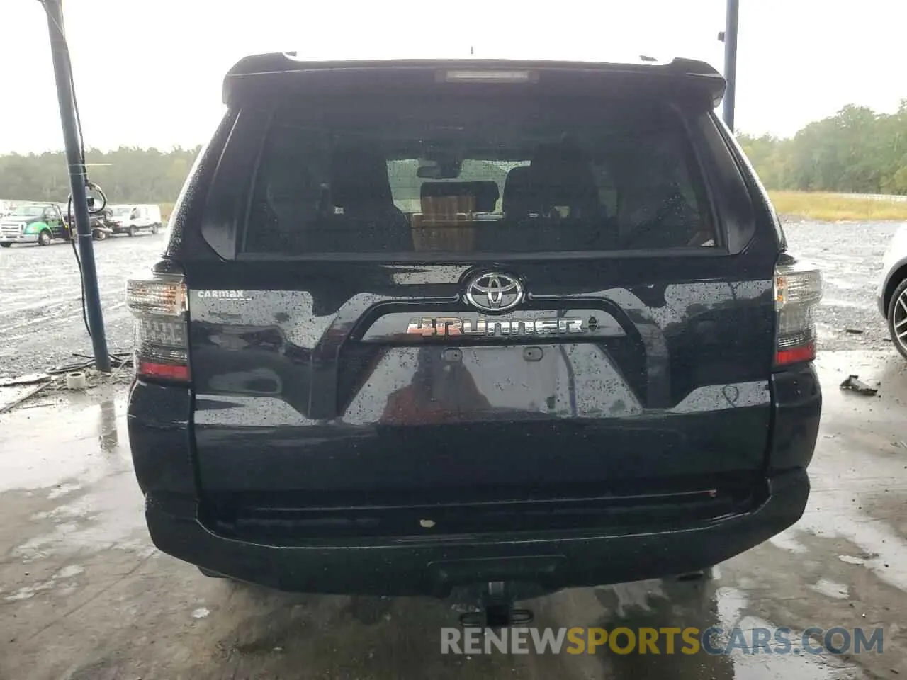 6 Photograph of a damaged car JTEMU5JR2N6063228 TOYOTA 4RUNNER 2022