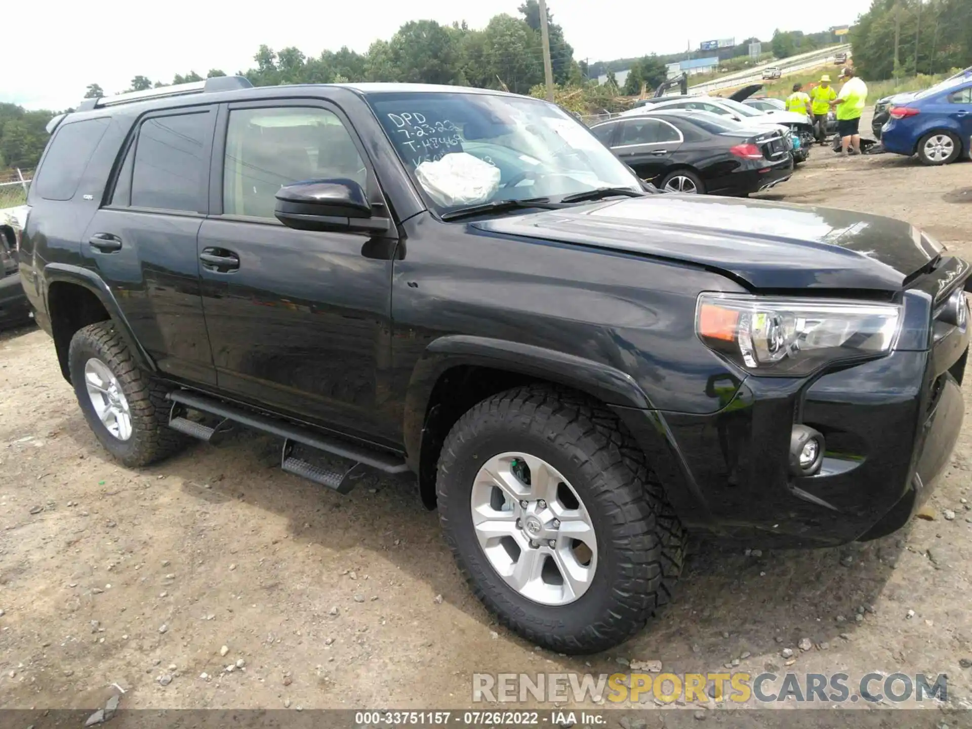 1 Photograph of a damaged car JTEMU5JR3N6070043 TOYOTA 4RUNNER 2022