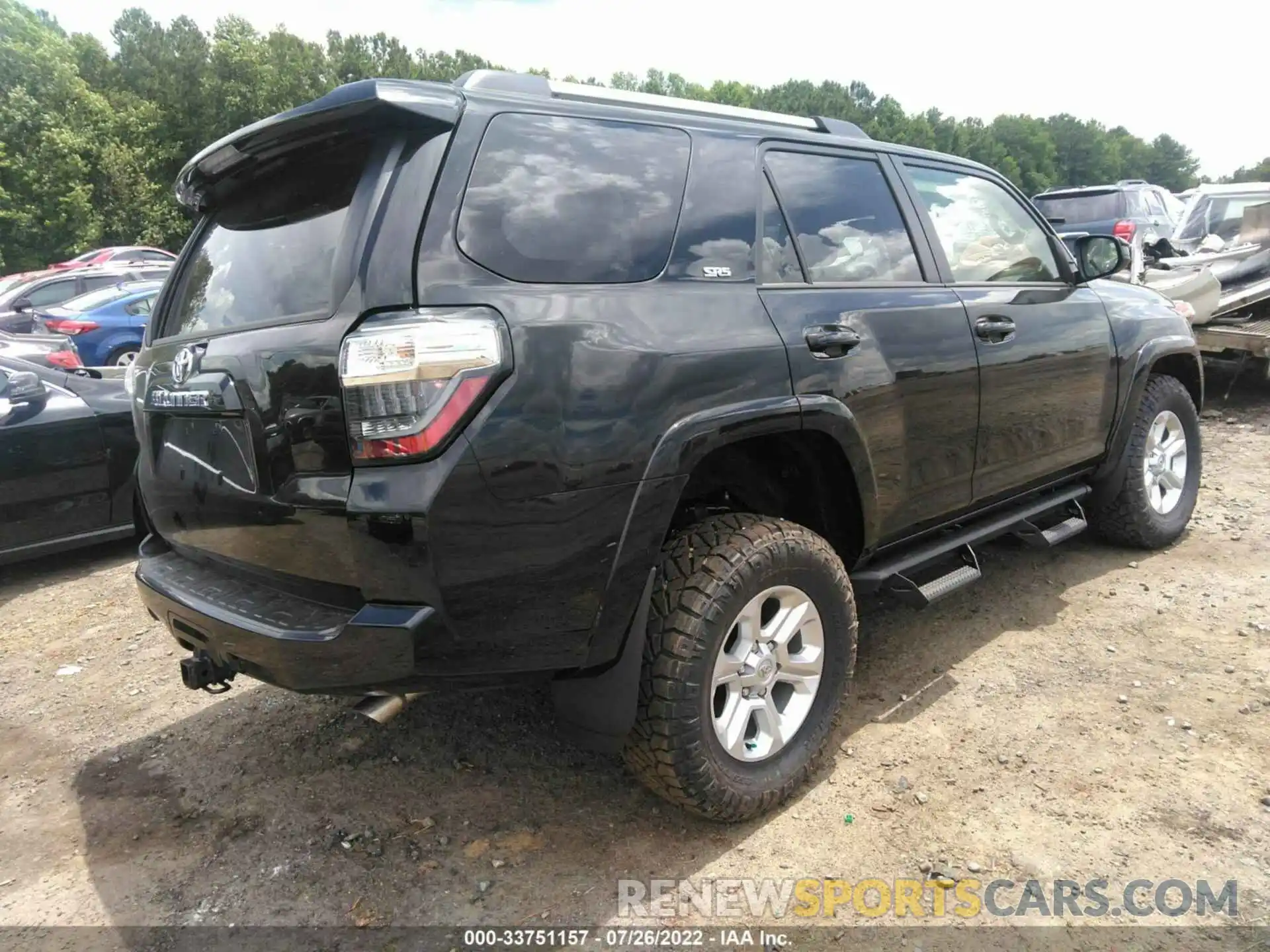 4 Photograph of a damaged car JTEMU5JR3N6070043 TOYOTA 4RUNNER 2022