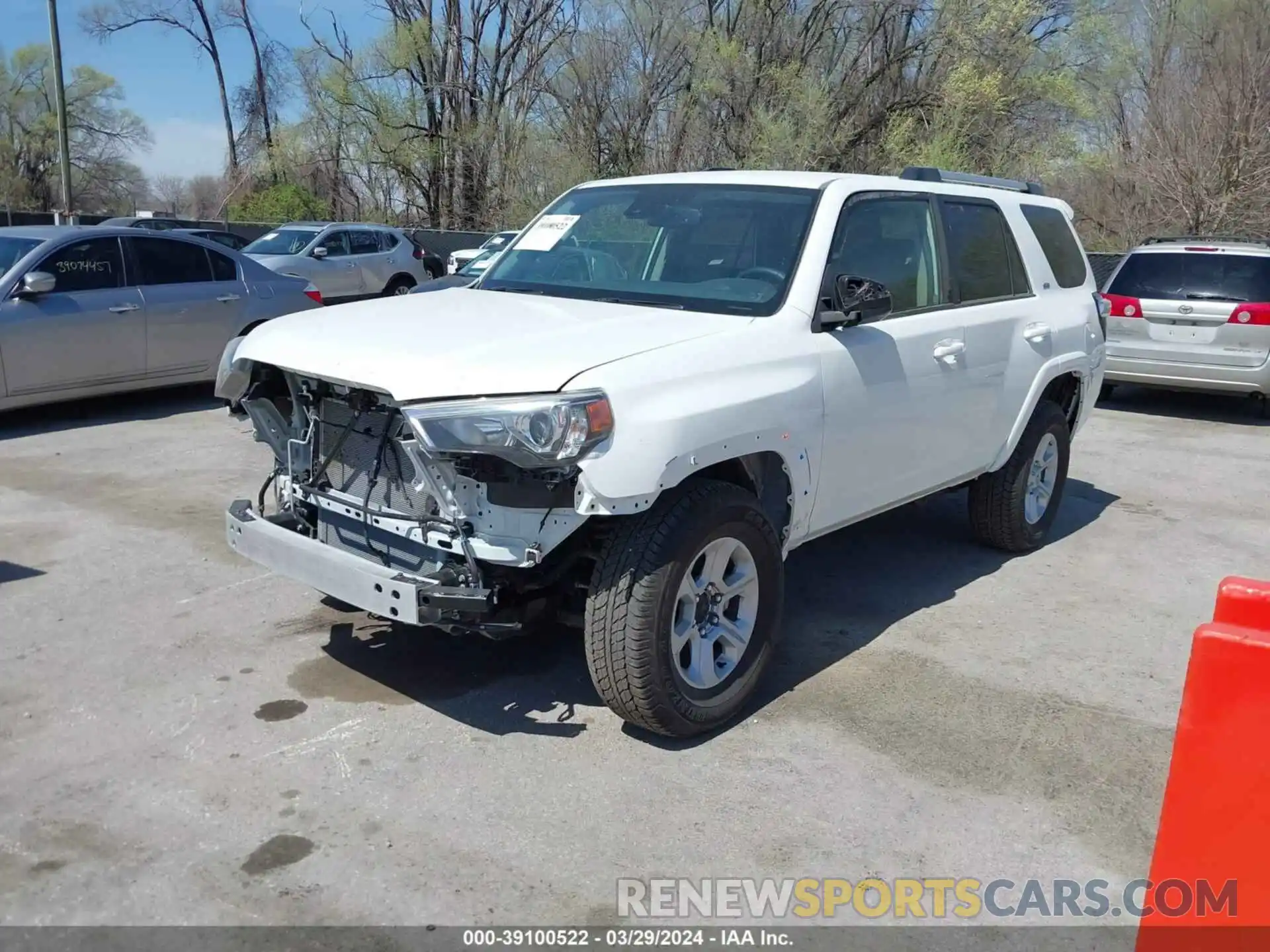 2 Photograph of a damaged car JTEMU5JR4N6061626 TOYOTA 4RUNNER 2022