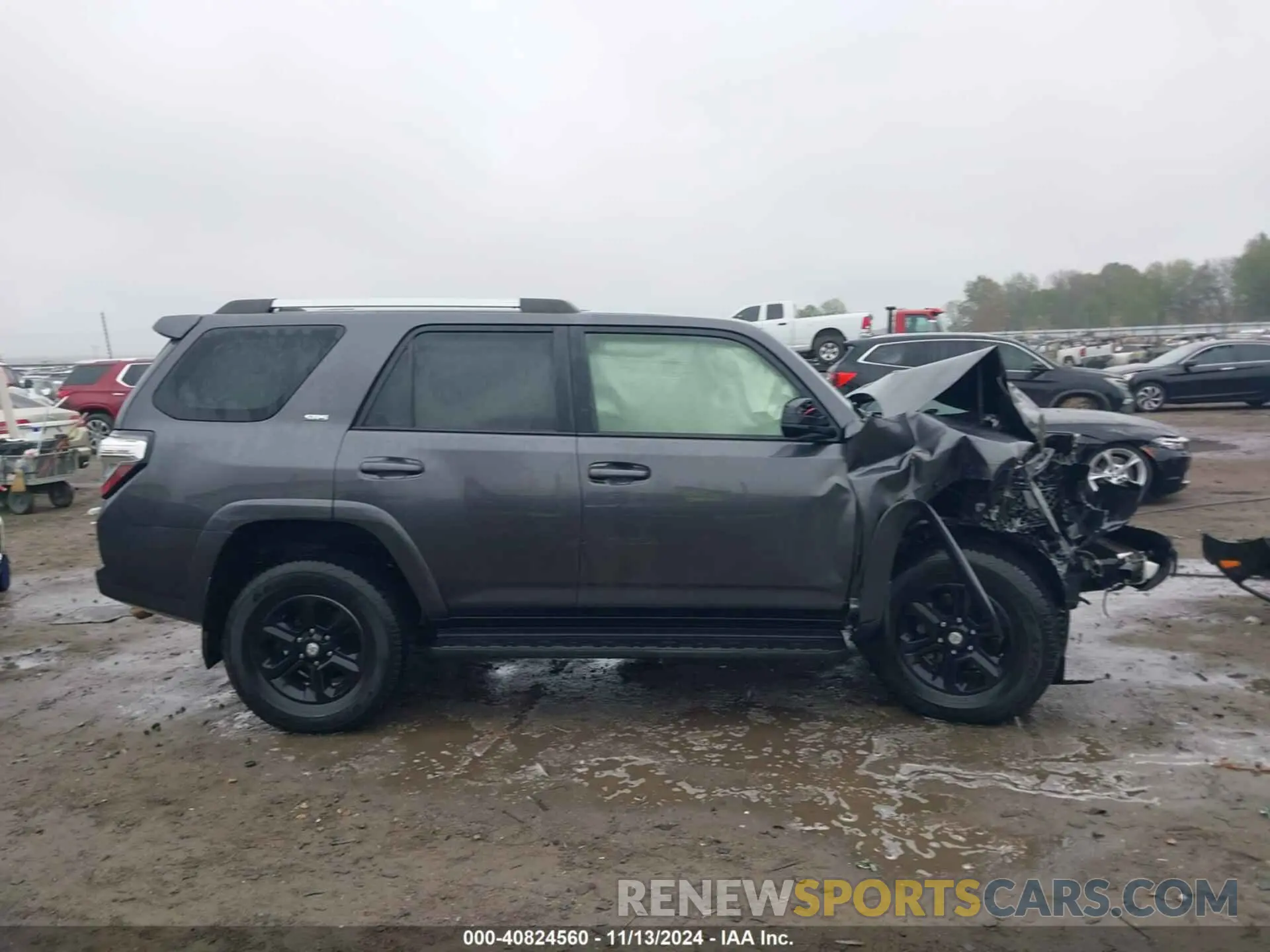 12 Photograph of a damaged car JTEMU5JR5N6063739 TOYOTA 4RUNNER 2022