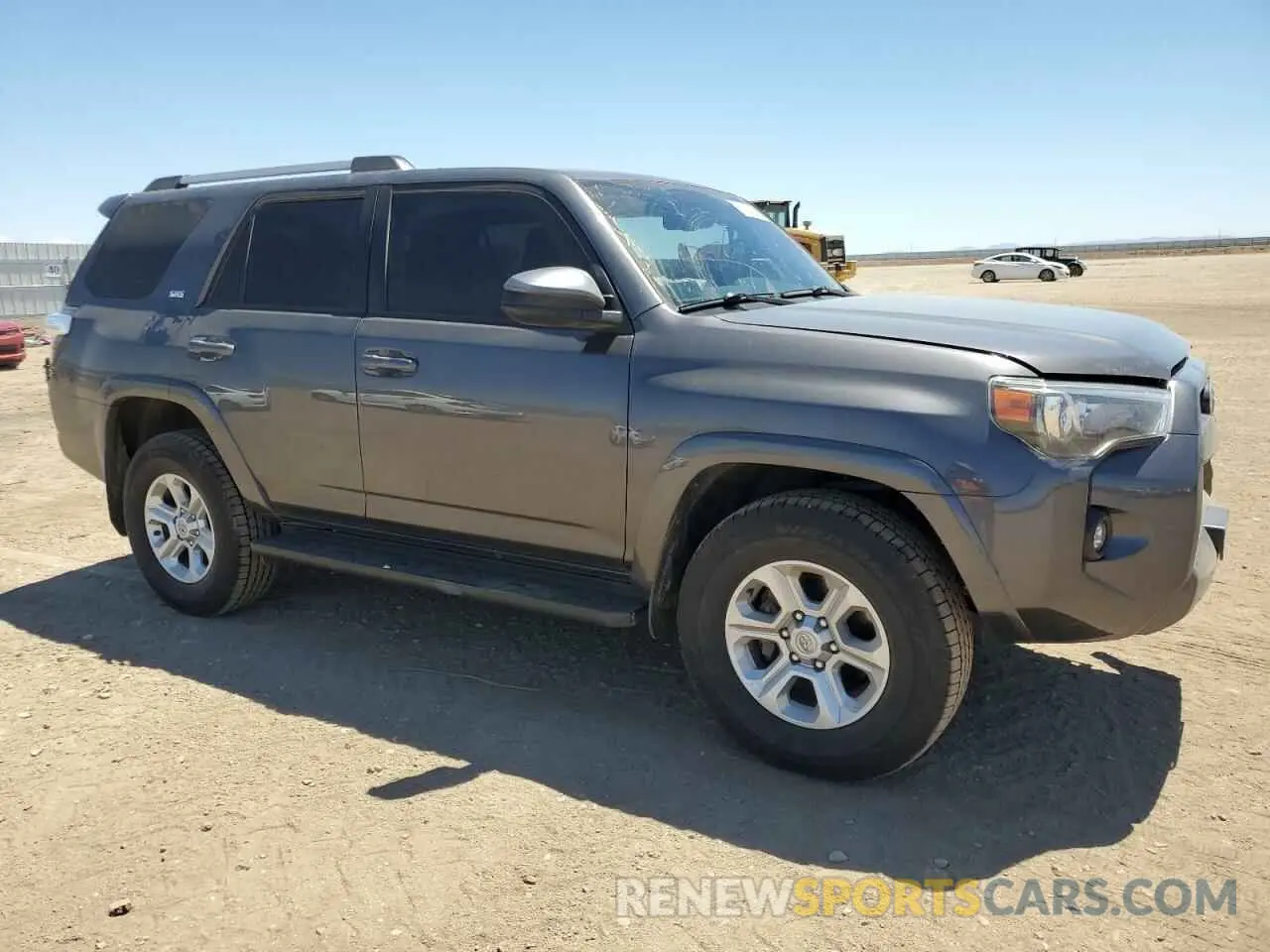 4 Photograph of a damaged car JTEMU5JR7N5977125 TOYOTA 4RUNNER 2022