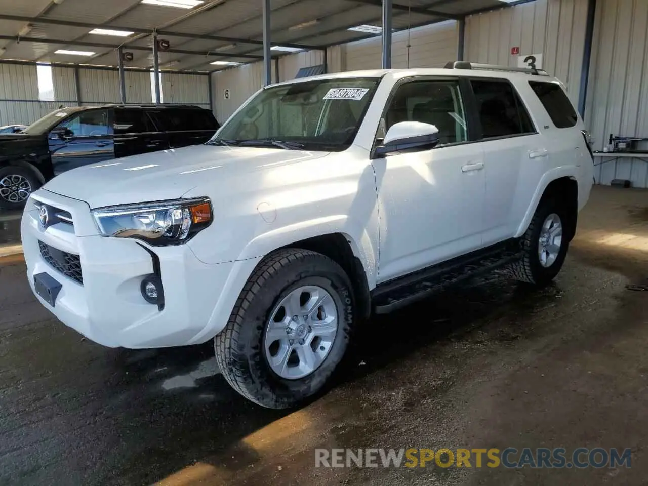 1 Photograph of a damaged car JTEMU5JR7N6001436 TOYOTA 4RUNNER 2022