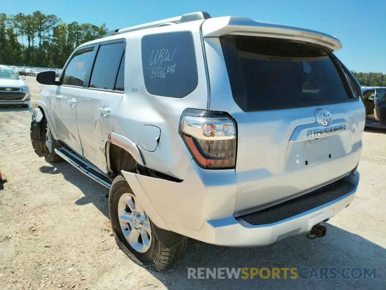 3 Photograph of a damaged car JTEMU5JR7N6003090 TOYOTA 4RUNNER 2022