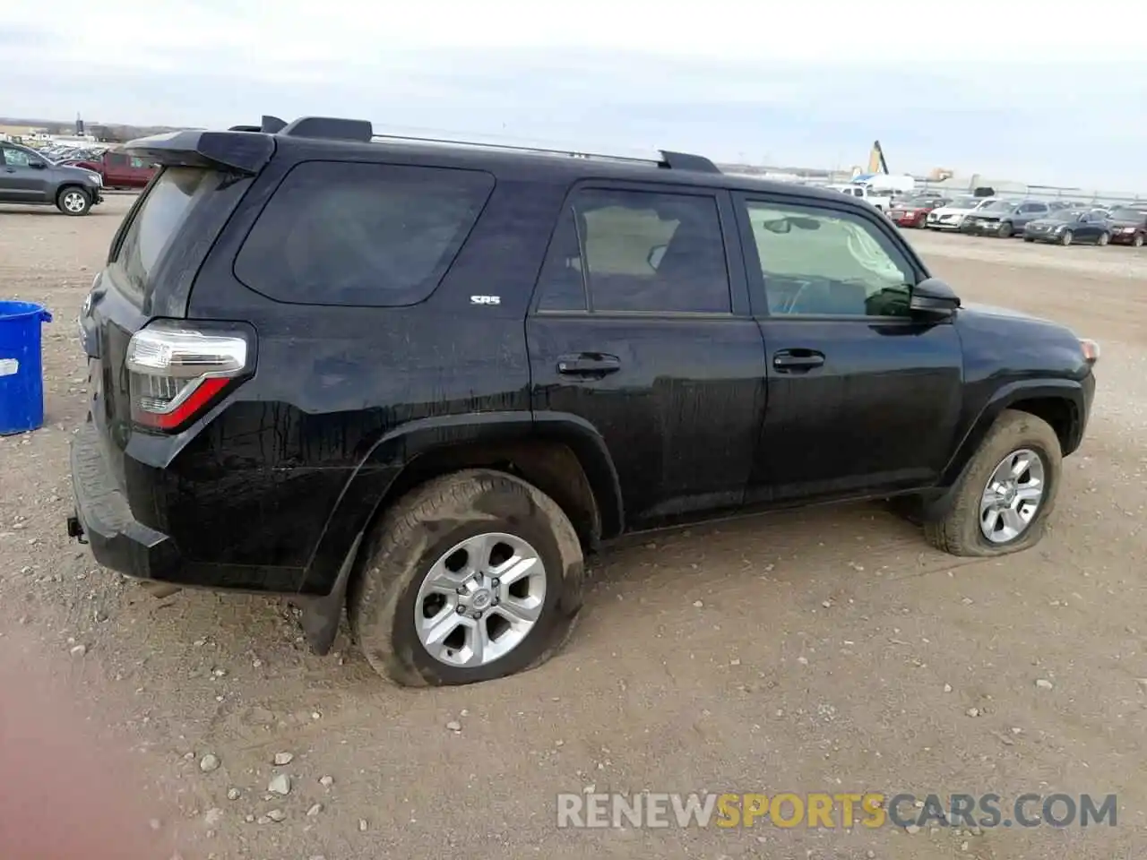 3 Photograph of a damaged car JTEMU5JR7N6025395 TOYOTA 4RUNNER 2022