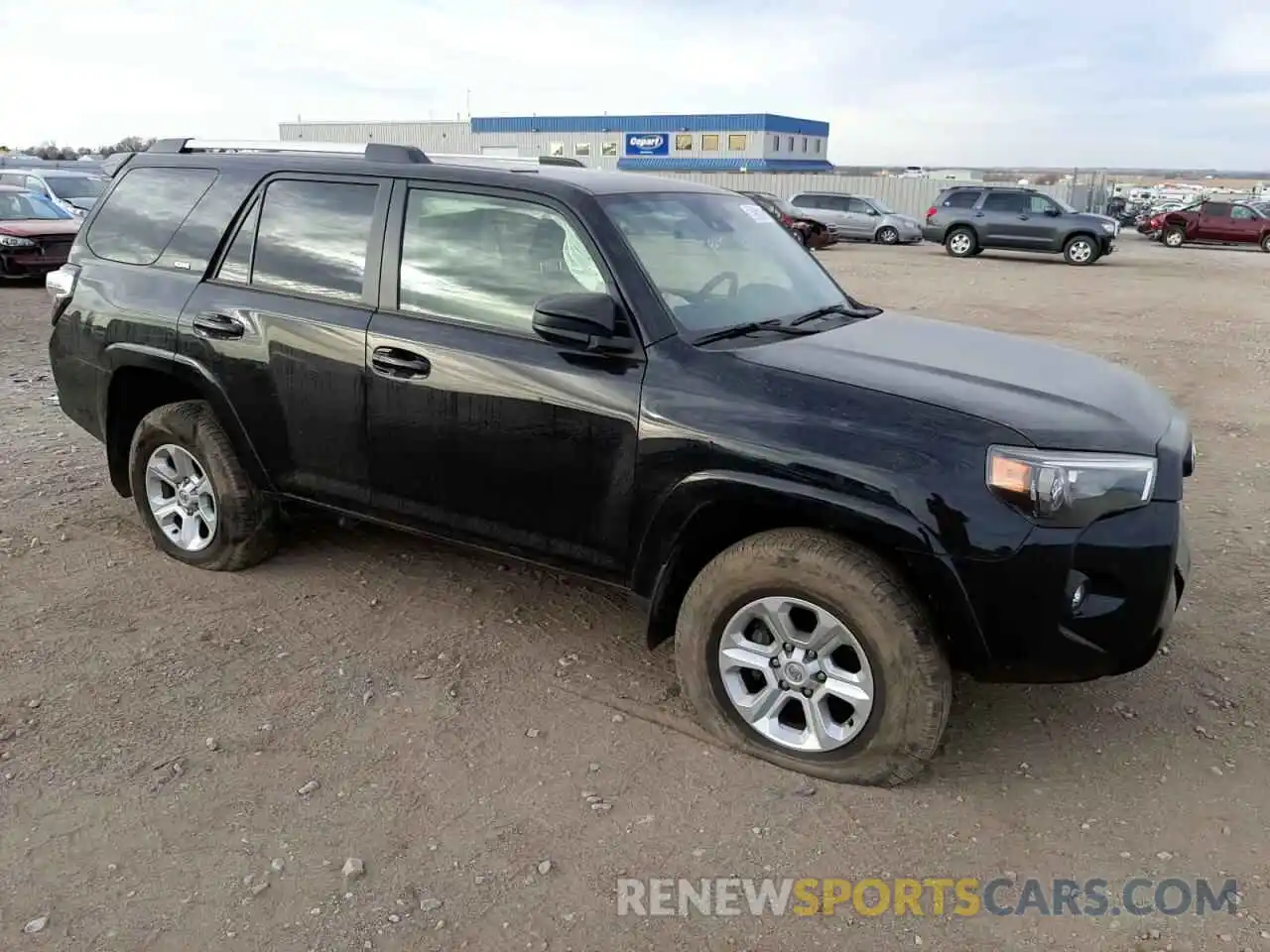 4 Photograph of a damaged car JTEMU5JR7N6025395 TOYOTA 4RUNNER 2022