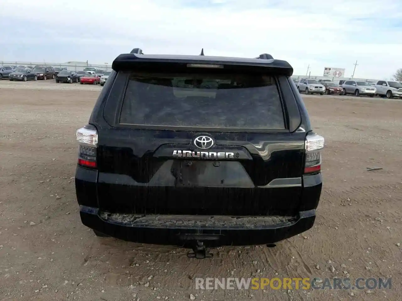 6 Photograph of a damaged car JTEMU5JR7N6025395 TOYOTA 4RUNNER 2022