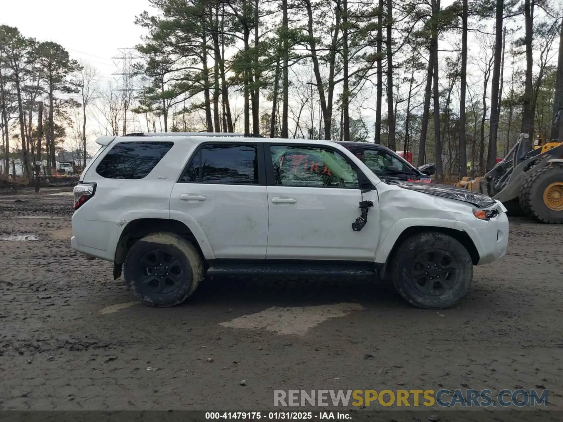 13 Photograph of a damaged car JTEMU5JR7N6063175 TOYOTA 4RUNNER 2022