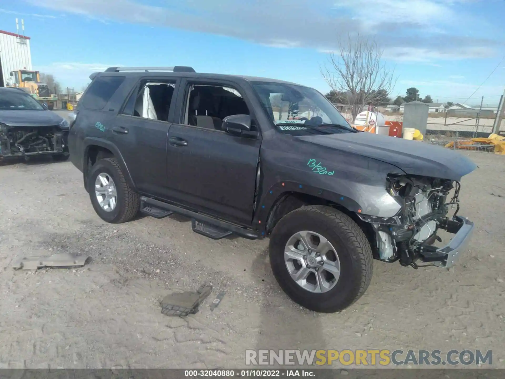 1 Photograph of a damaged car JTEMU5JR8N5974069 TOYOTA 4RUNNER 2022