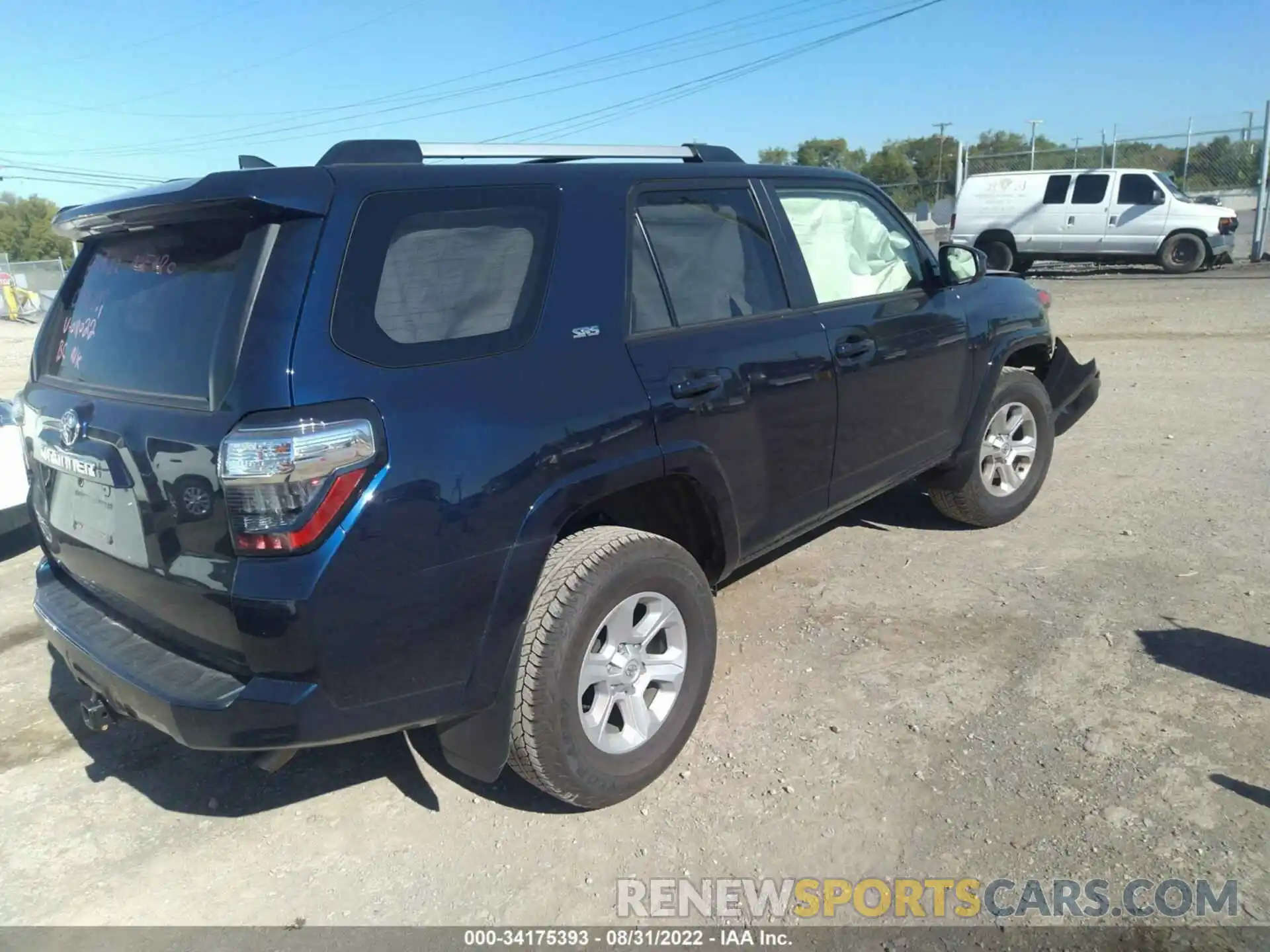 4 Photograph of a damaged car JTEMU5JR8N6011022 TOYOTA 4RUNNER 2022