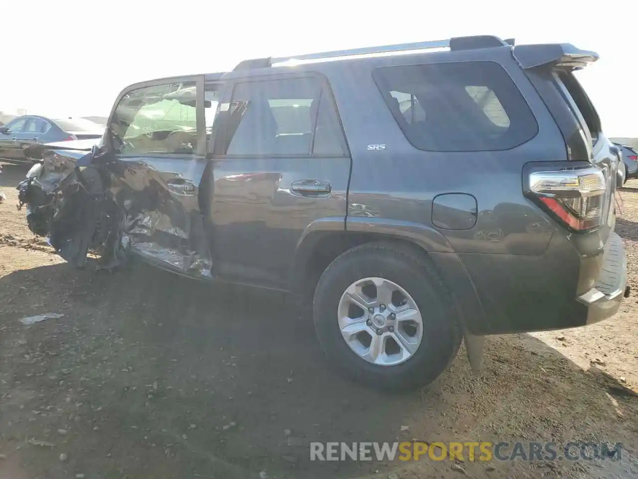 2 Photograph of a damaged car JTEMU5JR9N6053358 TOYOTA 4RUNNER 2022