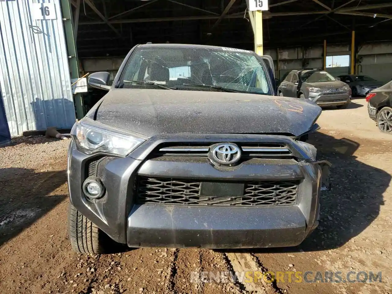 5 Photograph of a damaged car JTEMU5JR9N6053358 TOYOTA 4RUNNER 2022