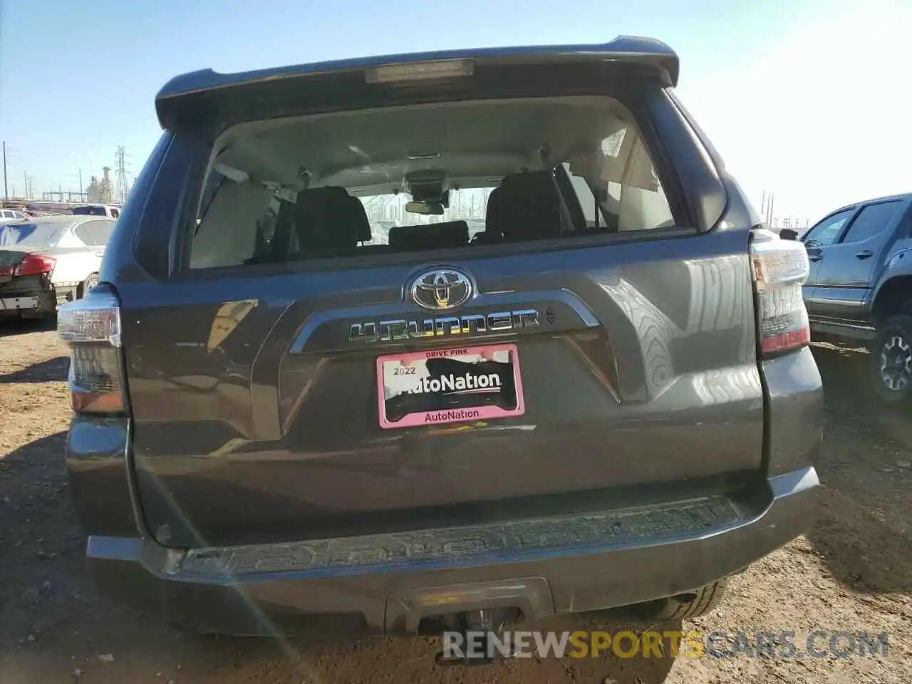 6 Photograph of a damaged car JTEMU5JR9N6053358 TOYOTA 4RUNNER 2022