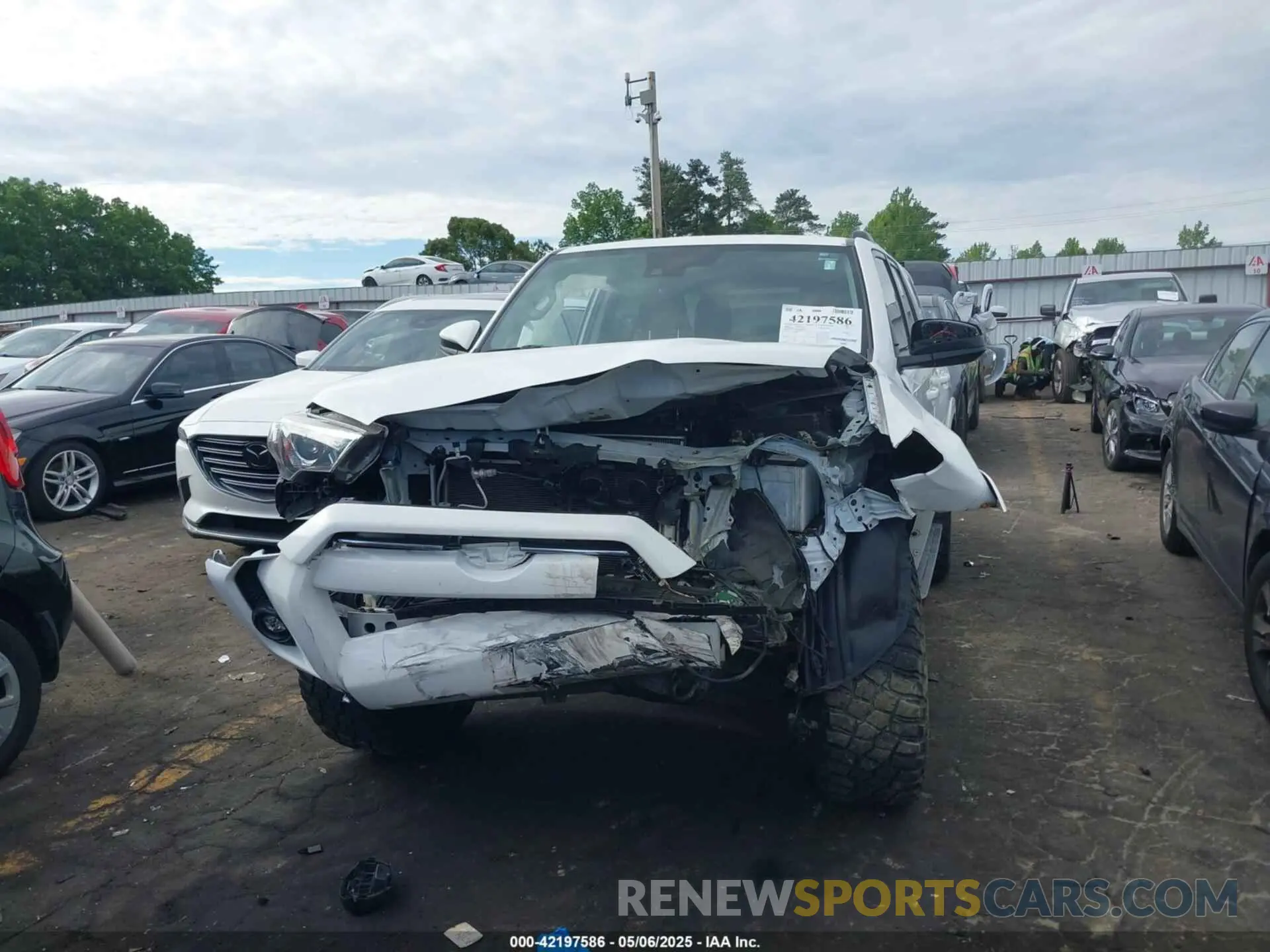6 Photograph of a damaged car JTEMU5JRXN6034091 TOYOTA 4RUNNER 2022