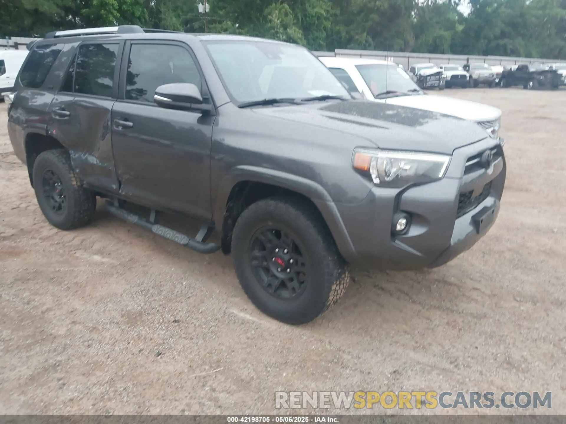 1 Photograph of a damaged car JTENU5JR0N5983420 TOYOTA 4RUNNER 2022