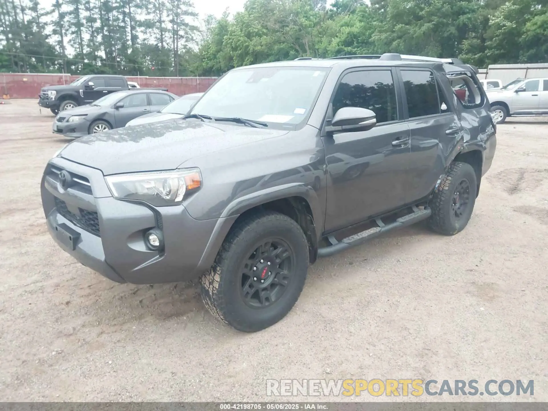 2 Photograph of a damaged car JTENU5JR0N5983420 TOYOTA 4RUNNER 2022