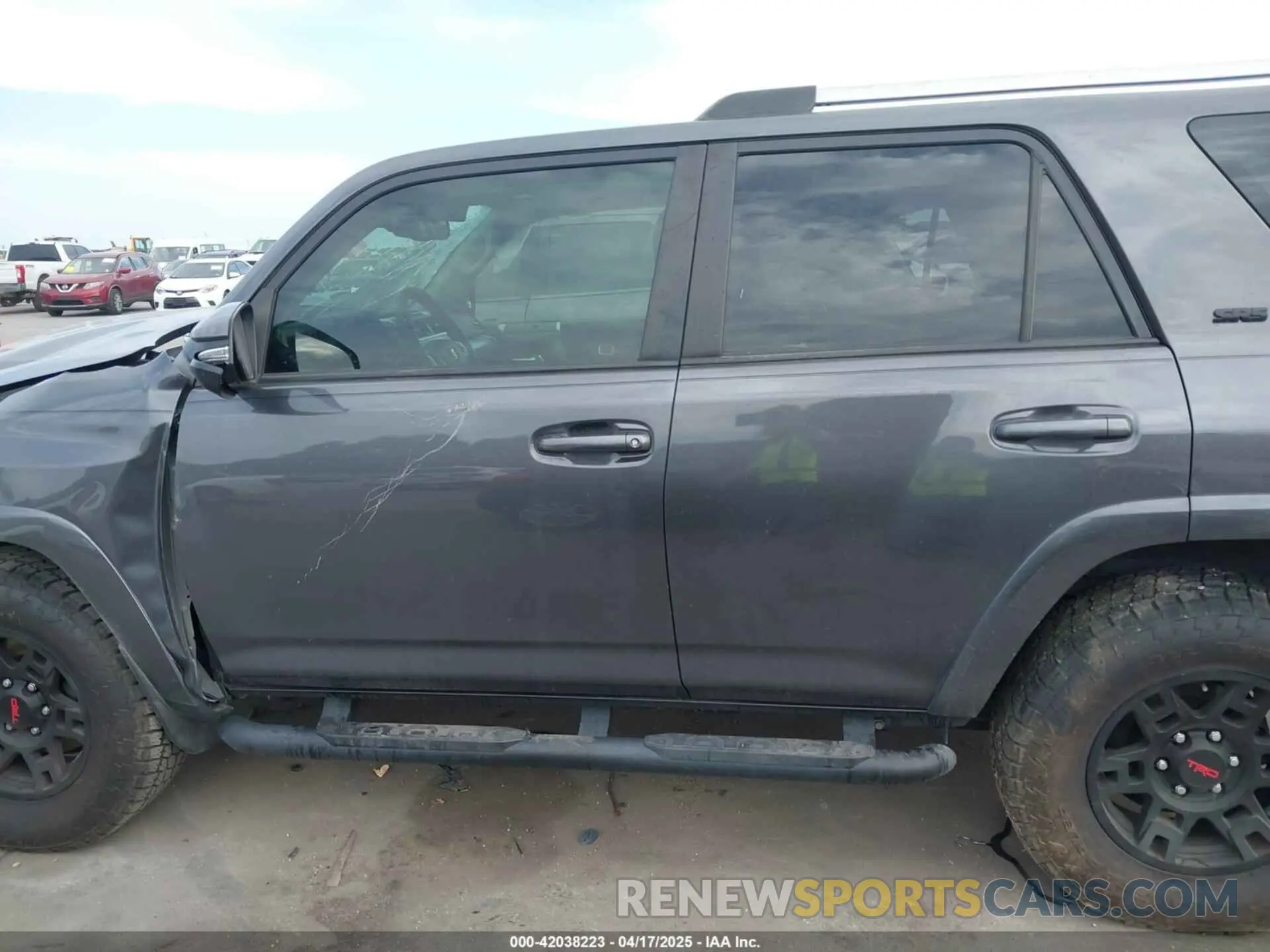15 Photograph of a damaged car JTENU5JR0N6034346 TOYOTA 4RUNNER 2022