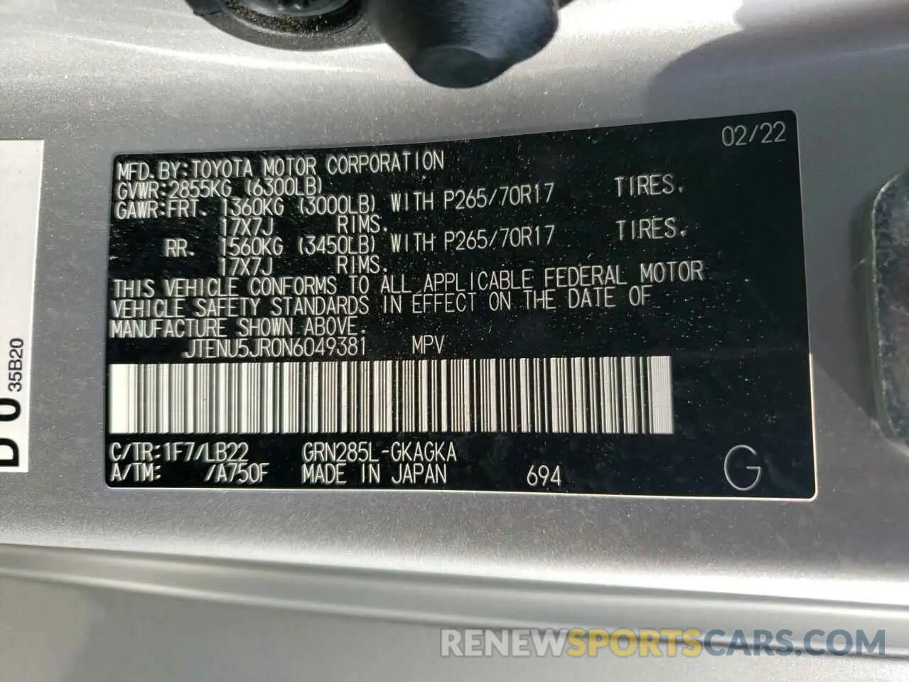 13 Photograph of a damaged car JTENU5JR0N6049381 TOYOTA 4RUNNER 2022