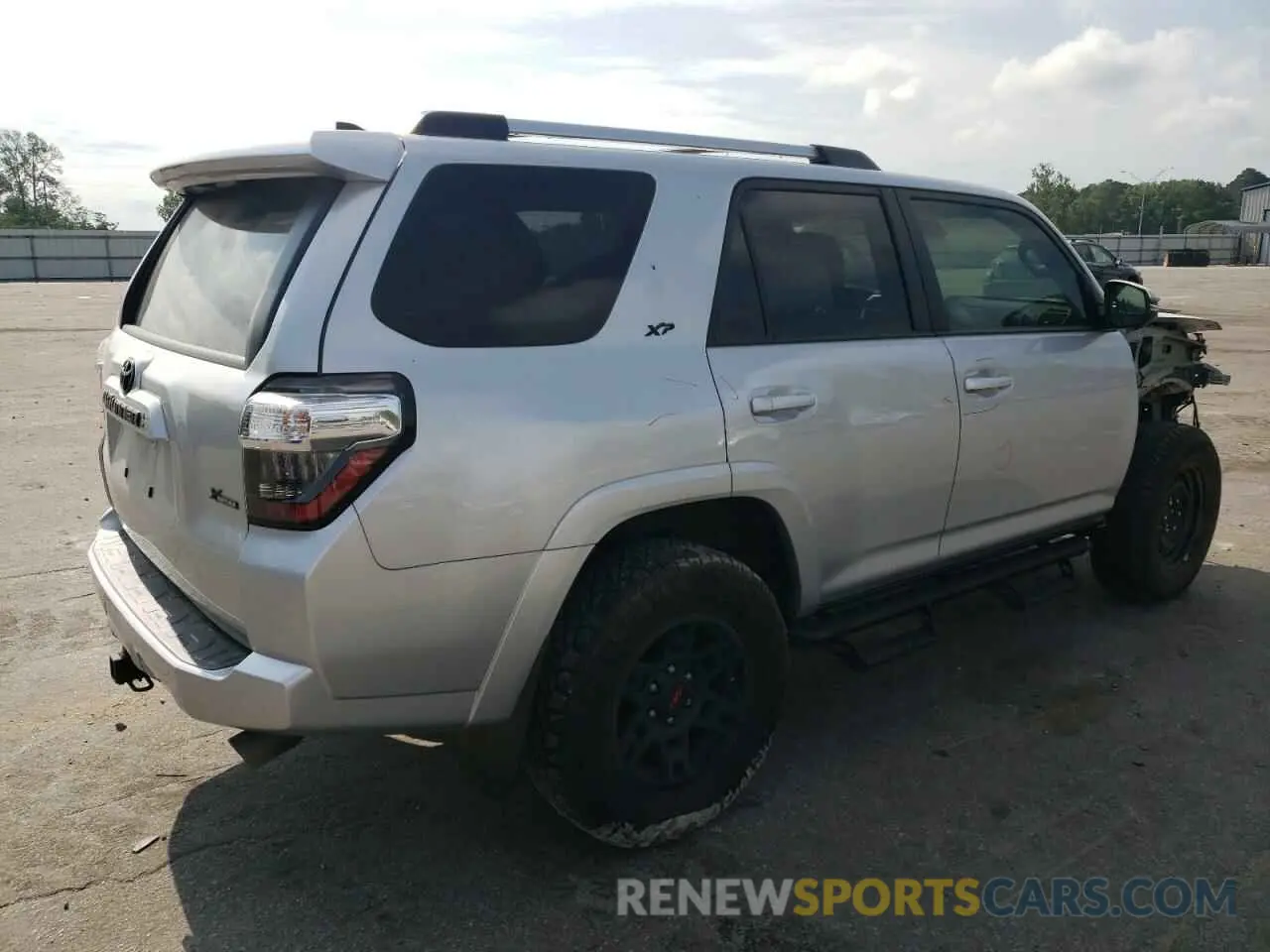 3 Photograph of a damaged car JTENU5JR0N6049381 TOYOTA 4RUNNER 2022