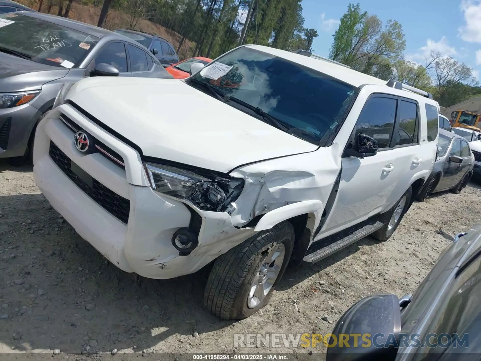 14 Photograph of a damaged car JTENU5JR0N6062017 TOYOTA 4RUNNER 2022