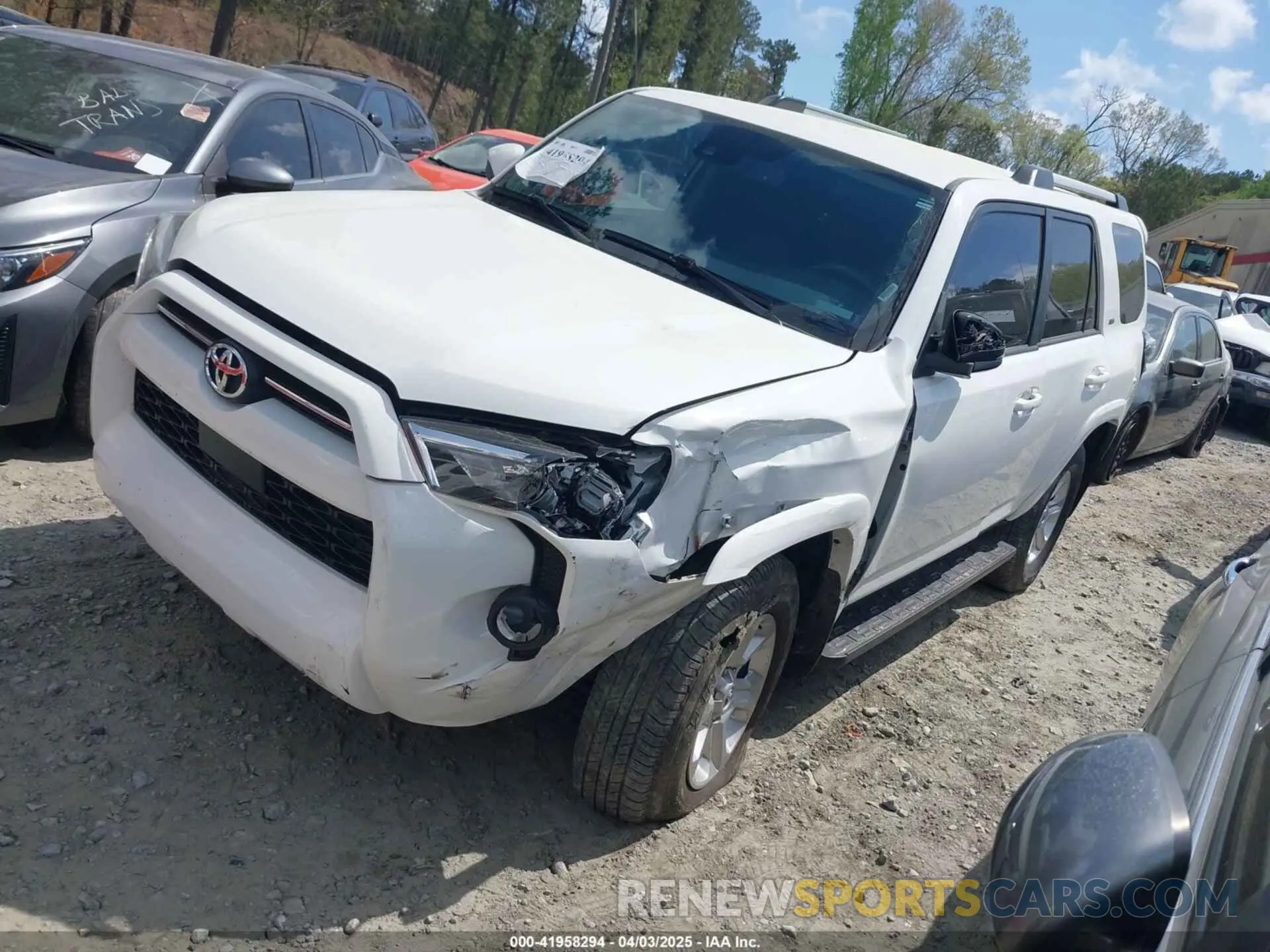 2 Photograph of a damaged car JTENU5JR0N6062017 TOYOTA 4RUNNER 2022