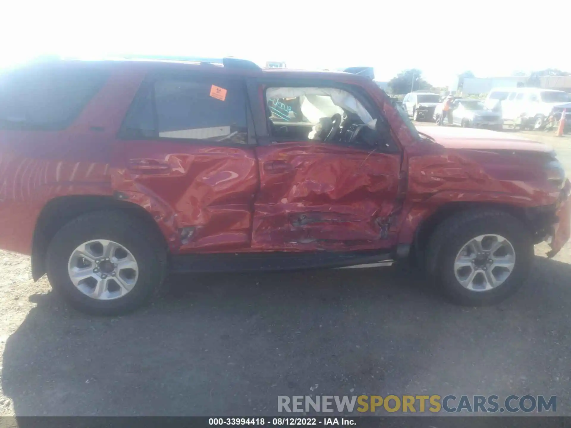 6 Photograph of a damaged car JTENU5JR1N6039264 TOYOTA 4RUNNER 2022