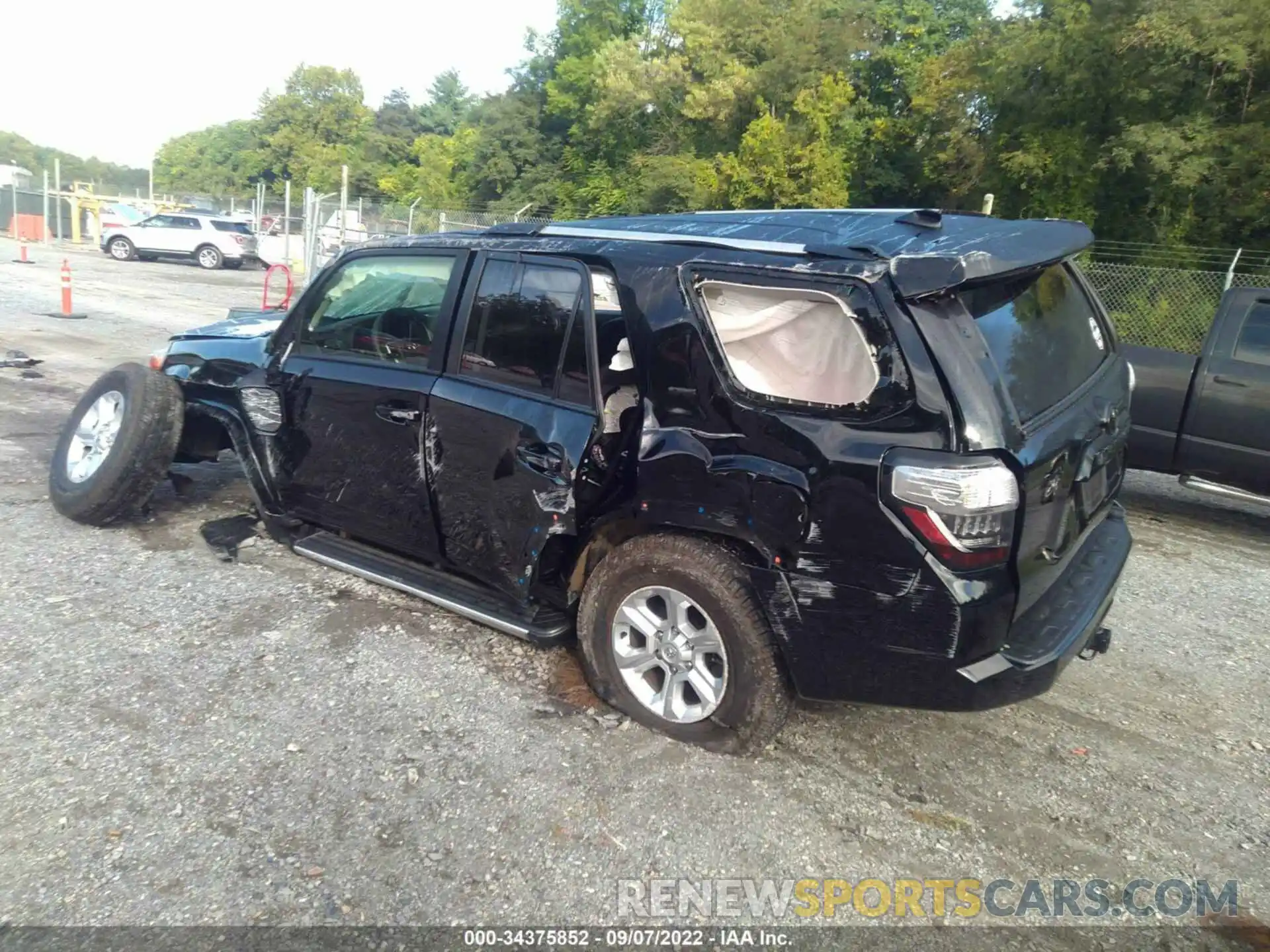 3 Photograph of a damaged car JTENU5JR2N6038317 TOYOTA 4RUNNER 2022