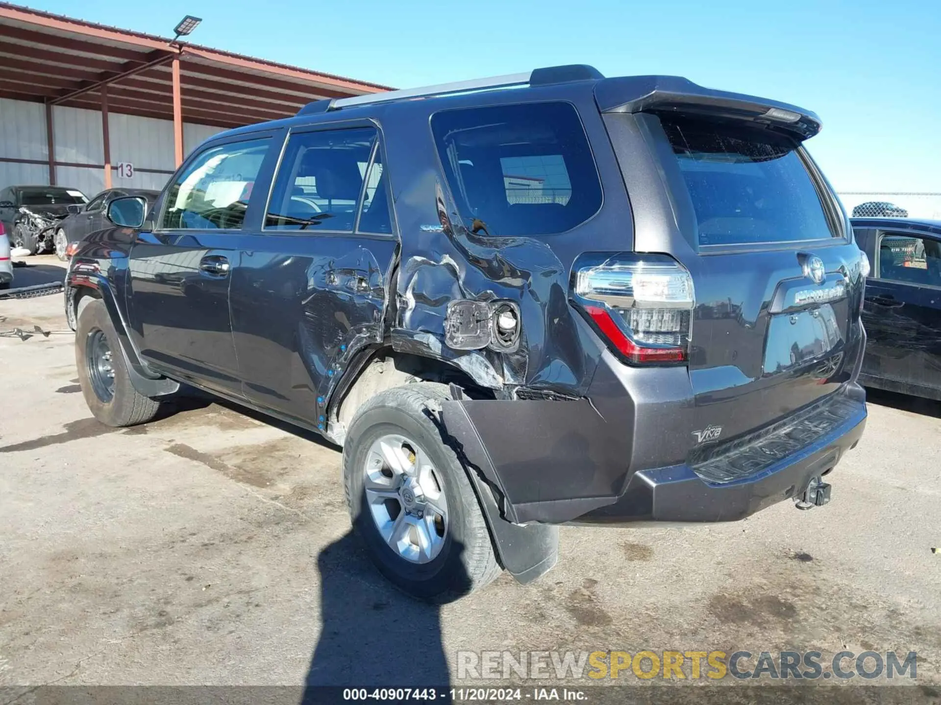 3 Photograph of a damaged car JTENU5JR3N5999286 TOYOTA 4RUNNER 2022