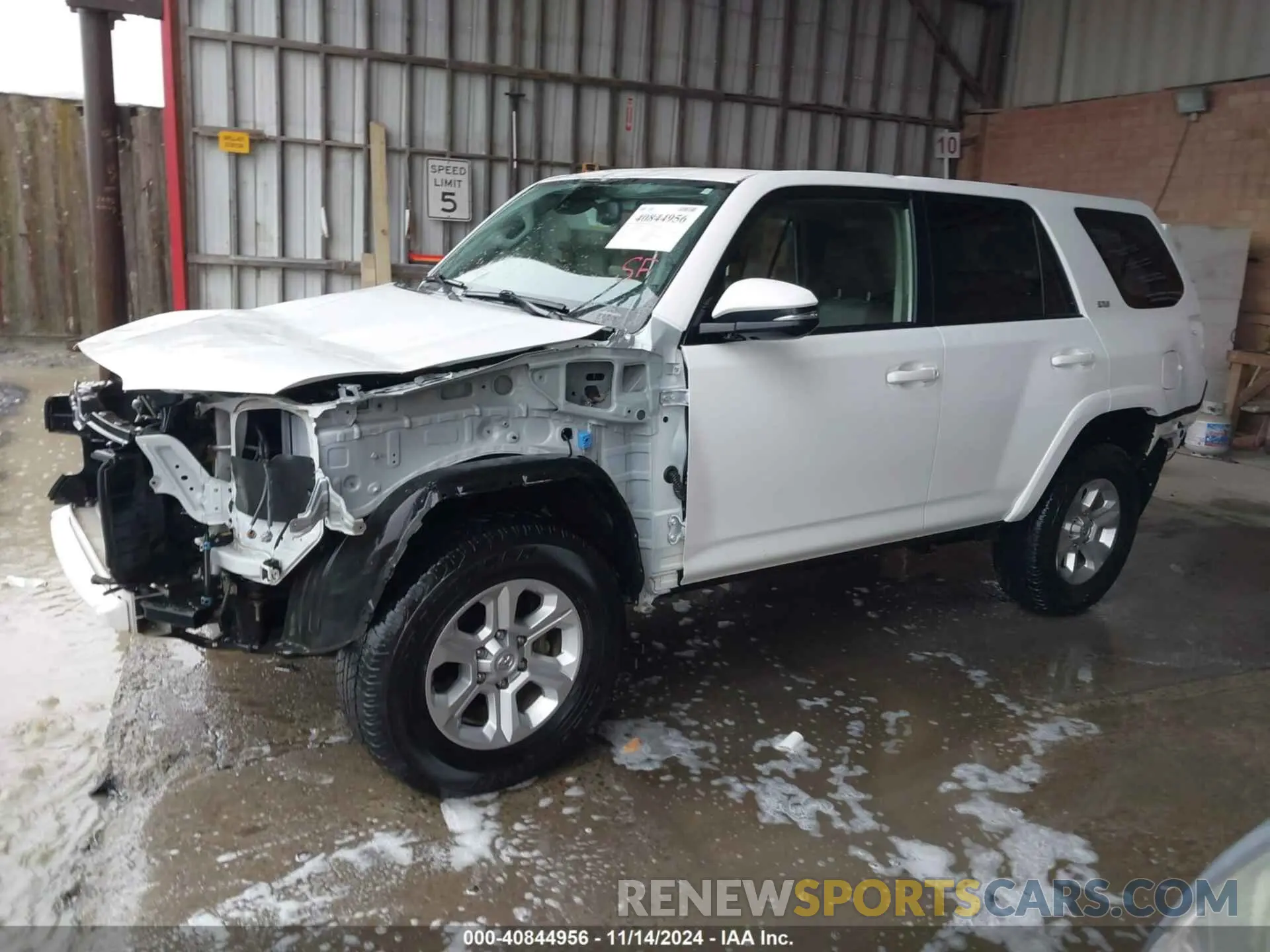 2 Photograph of a damaged car JTENU5JR3N6043140 TOYOTA 4RUNNER 2022