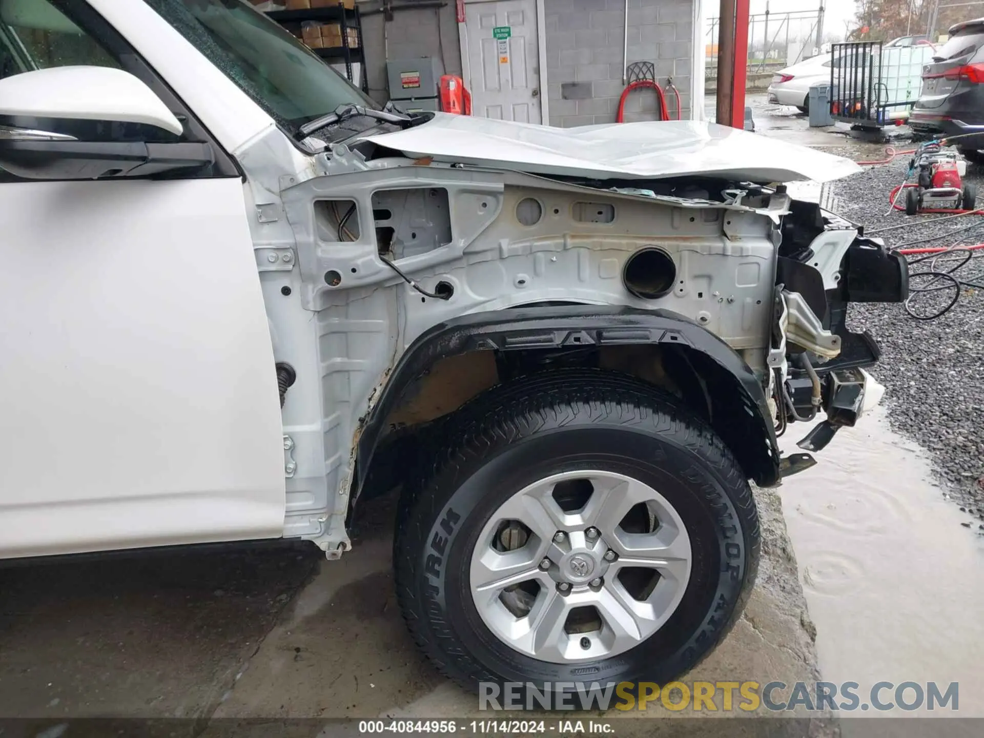 22 Photograph of a damaged car JTENU5JR3N6043140 TOYOTA 4RUNNER 2022