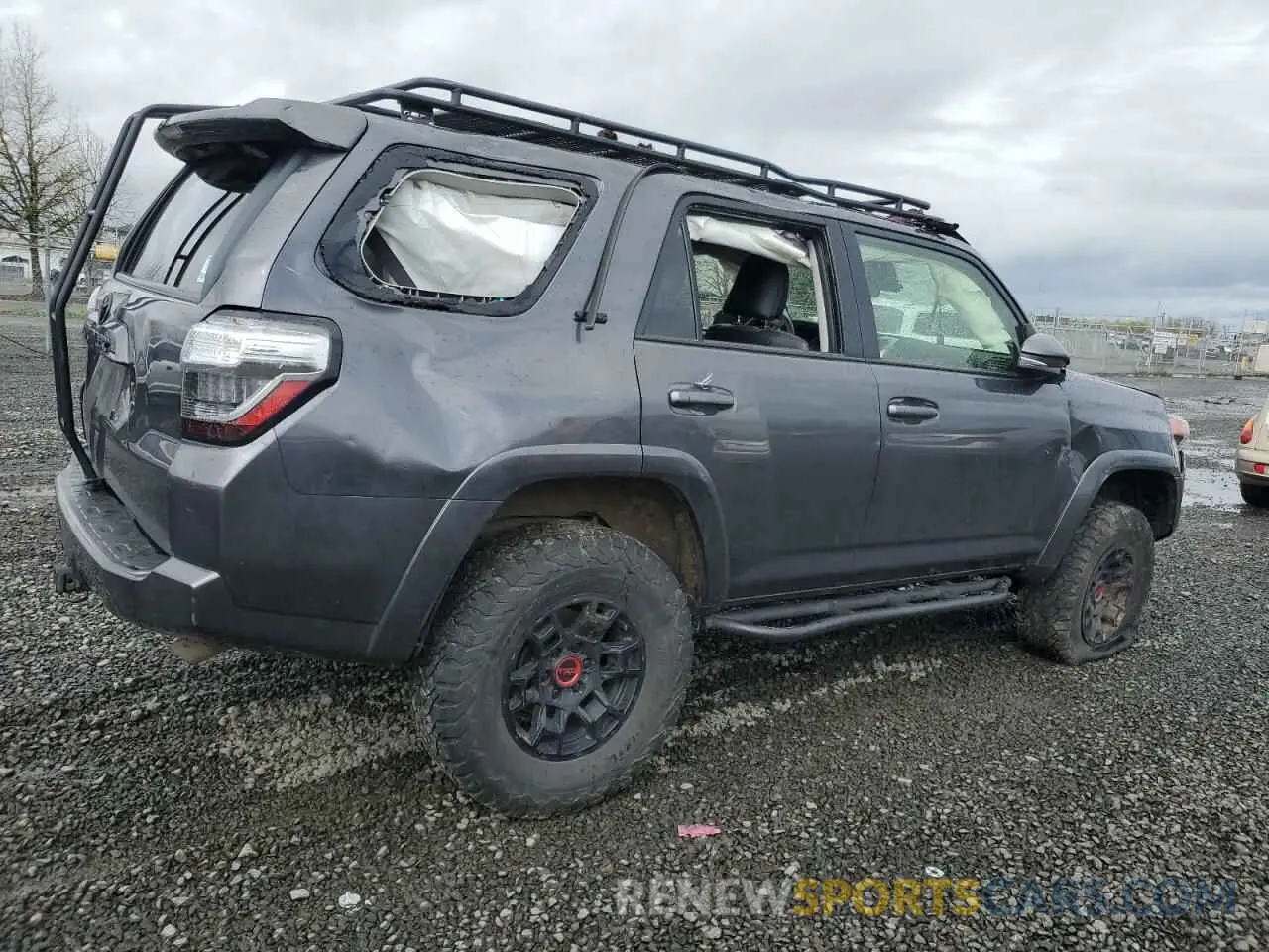 3 Photograph of a damaged car JTENU5JR3N6067471 TOYOTA 4RUNNER 2022