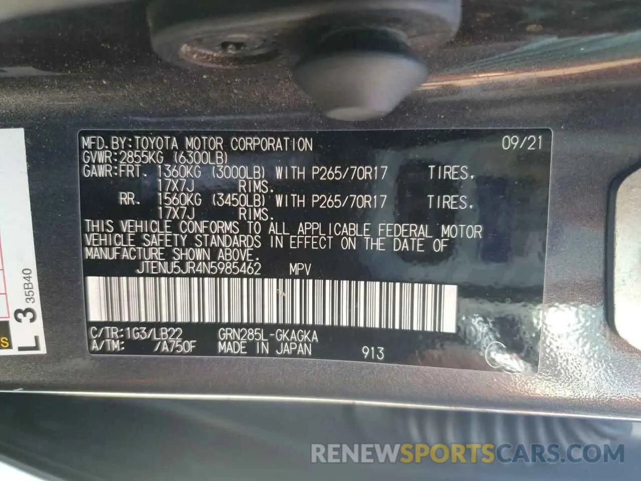 13 Photograph of a damaged car JTENU5JR4N5985462 TOYOTA 4RUNNER 2022