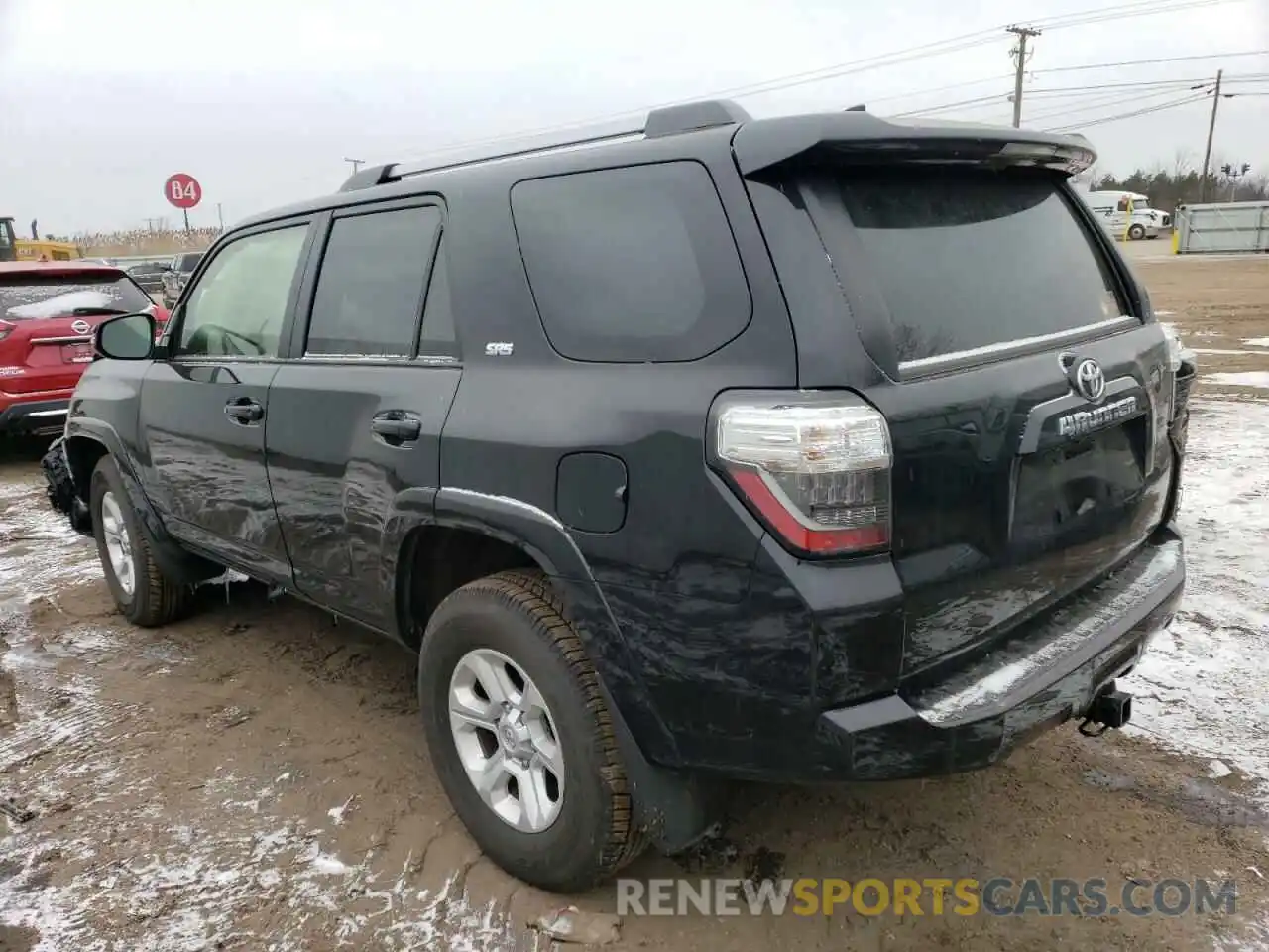 2 Photograph of a damaged car JTENU5JR4N6013256 TOYOTA 4RUNNER 2022