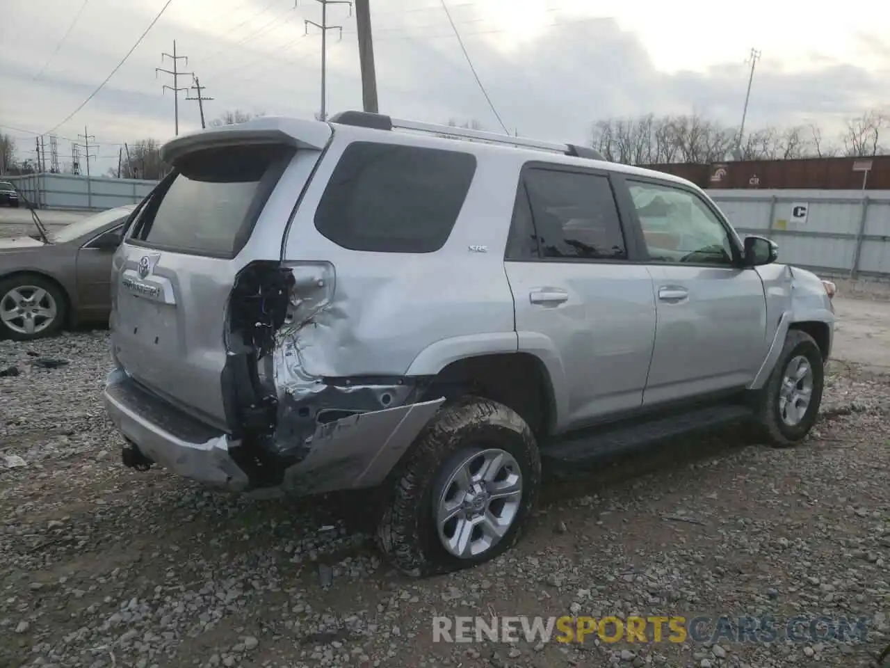 3 Photograph of a damaged car JTENU5JR4N6062831 TOYOTA 4RUNNER 2022