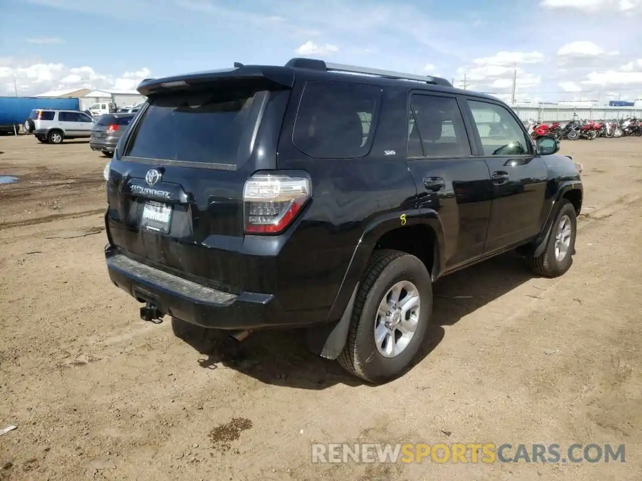 4 Photograph of a damaged car JTENU5JR5N6036321 TOYOTA 4RUNNER 2022