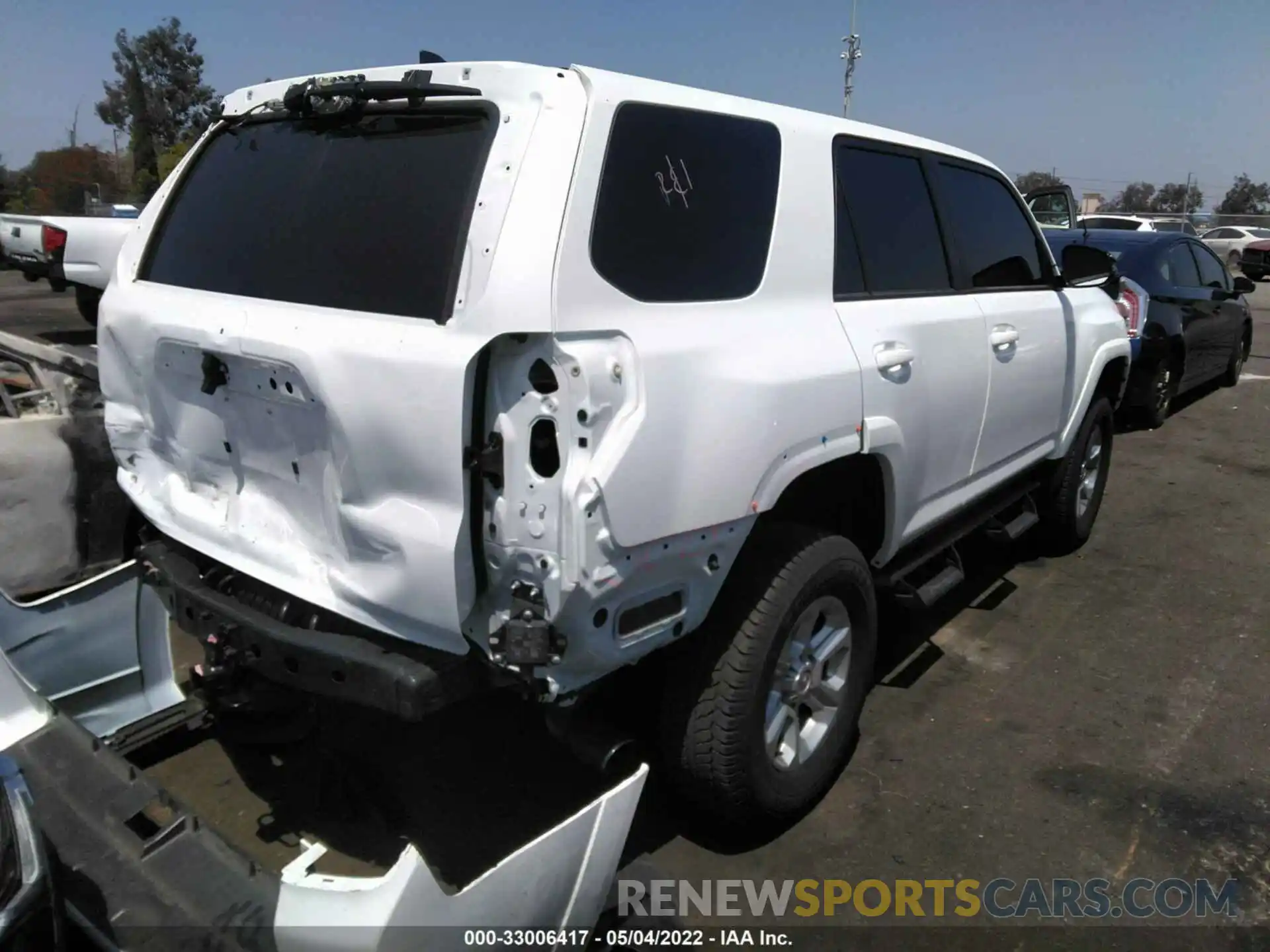 4 Photograph of a damaged car JTENU5JR6N5994406 TOYOTA 4RUNNER 2022