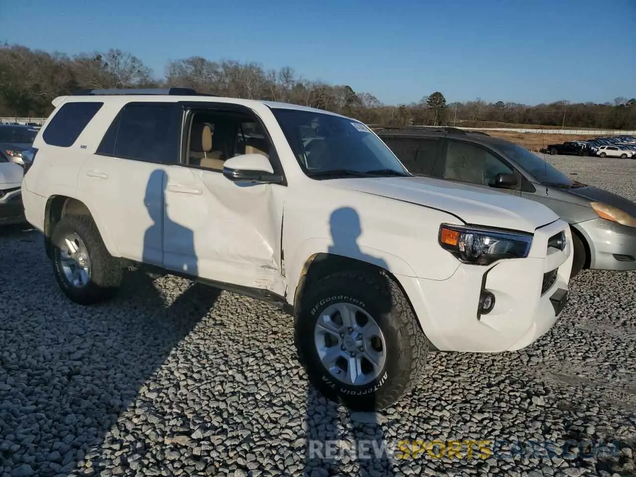 4 Photograph of a damaged car JTENU5JR6N6029037 TOYOTA 4RUNNER 2022