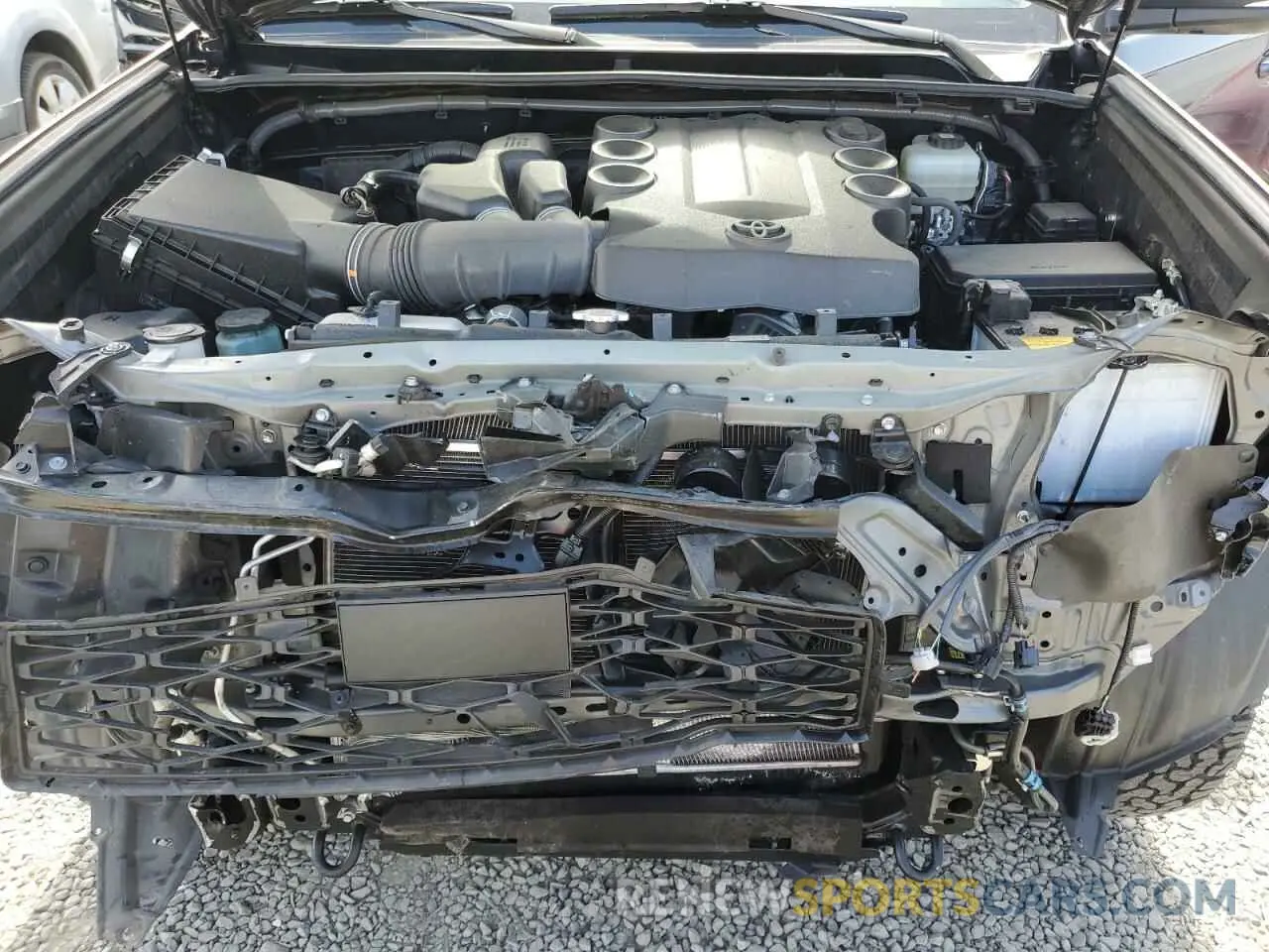 12 Photograph of a damaged car JTENU5JR6N6032486 TOYOTA 4RUNNER 2022