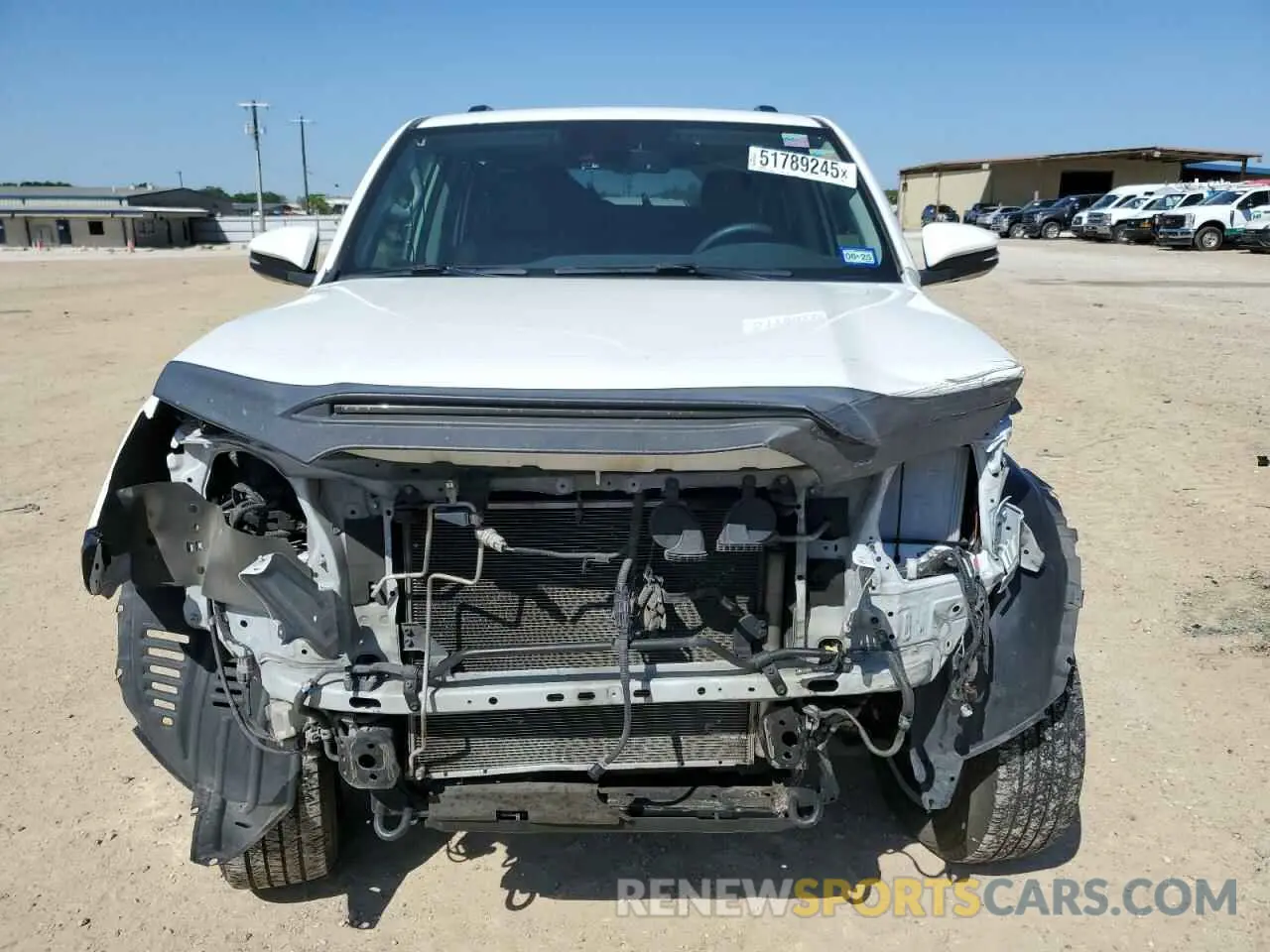 5 Photograph of a damaged car JTENU5JR6N6069988 TOYOTA 4RUNNER 2022
