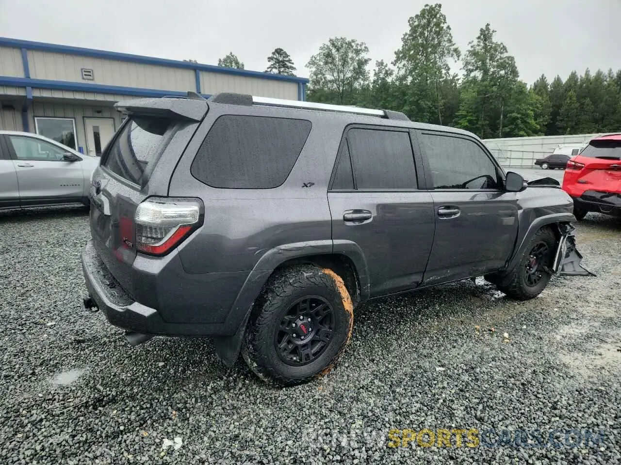 3 Photograph of a damaged car JTENU5JR7N5978506 TOYOTA 4RUNNER 2022