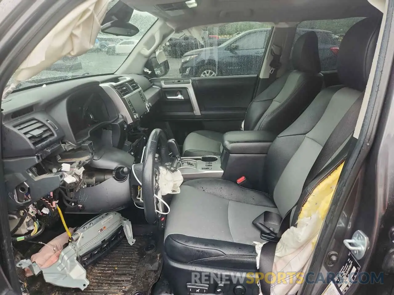 7 Photograph of a damaged car JTENU5JR7N5978506 TOYOTA 4RUNNER 2022