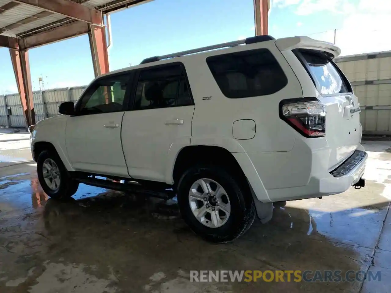 2 Photograph of a damaged car JTENU5JR7N5984855 TOYOTA 4RUNNER 2022