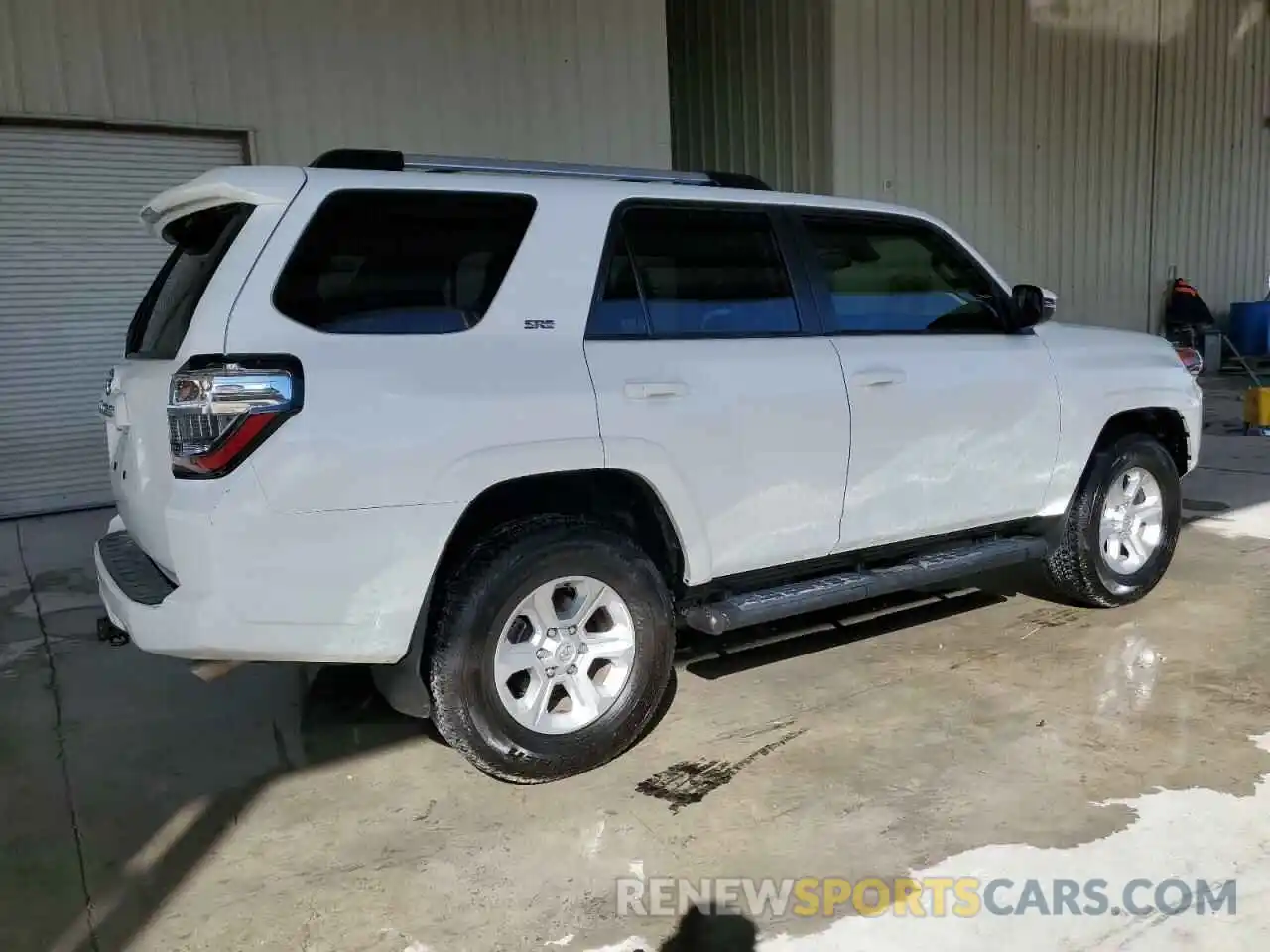 3 Photograph of a damaged car JTENU5JR7N5984855 TOYOTA 4RUNNER 2022