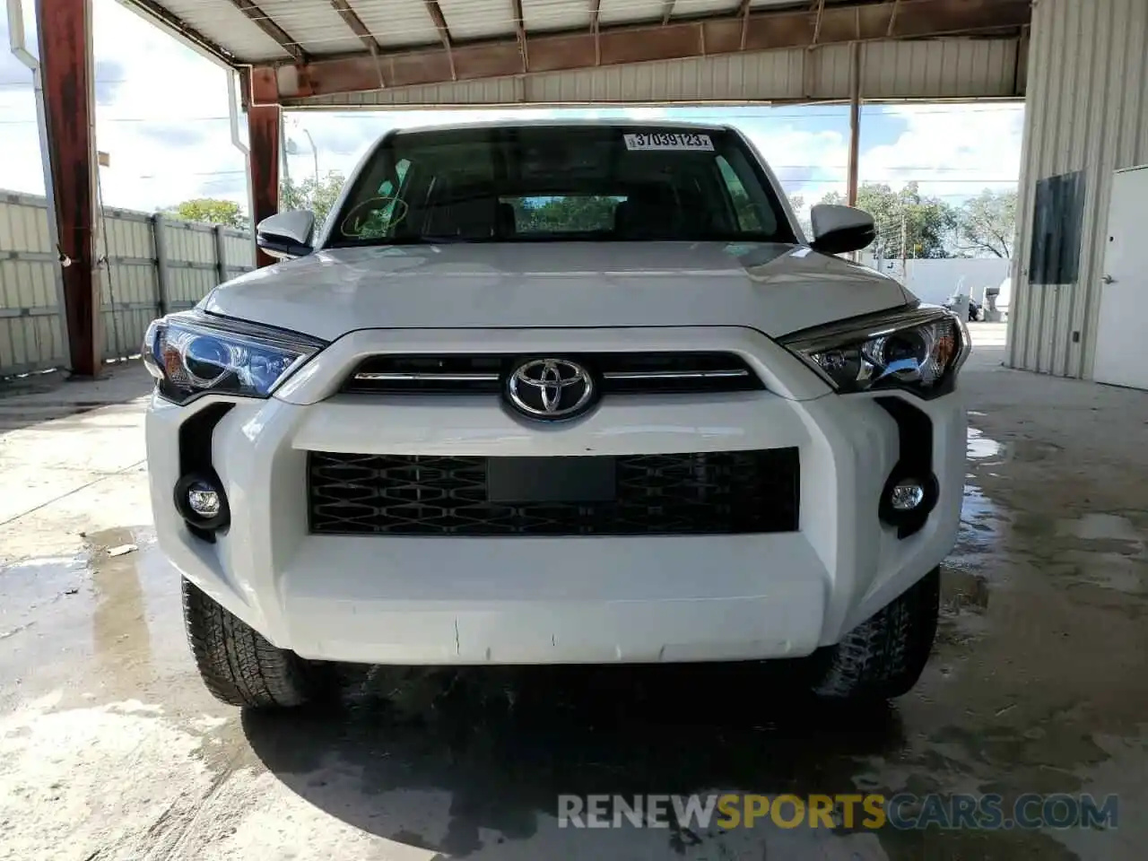 5 Photograph of a damaged car JTENU5JR7N5984855 TOYOTA 4RUNNER 2022