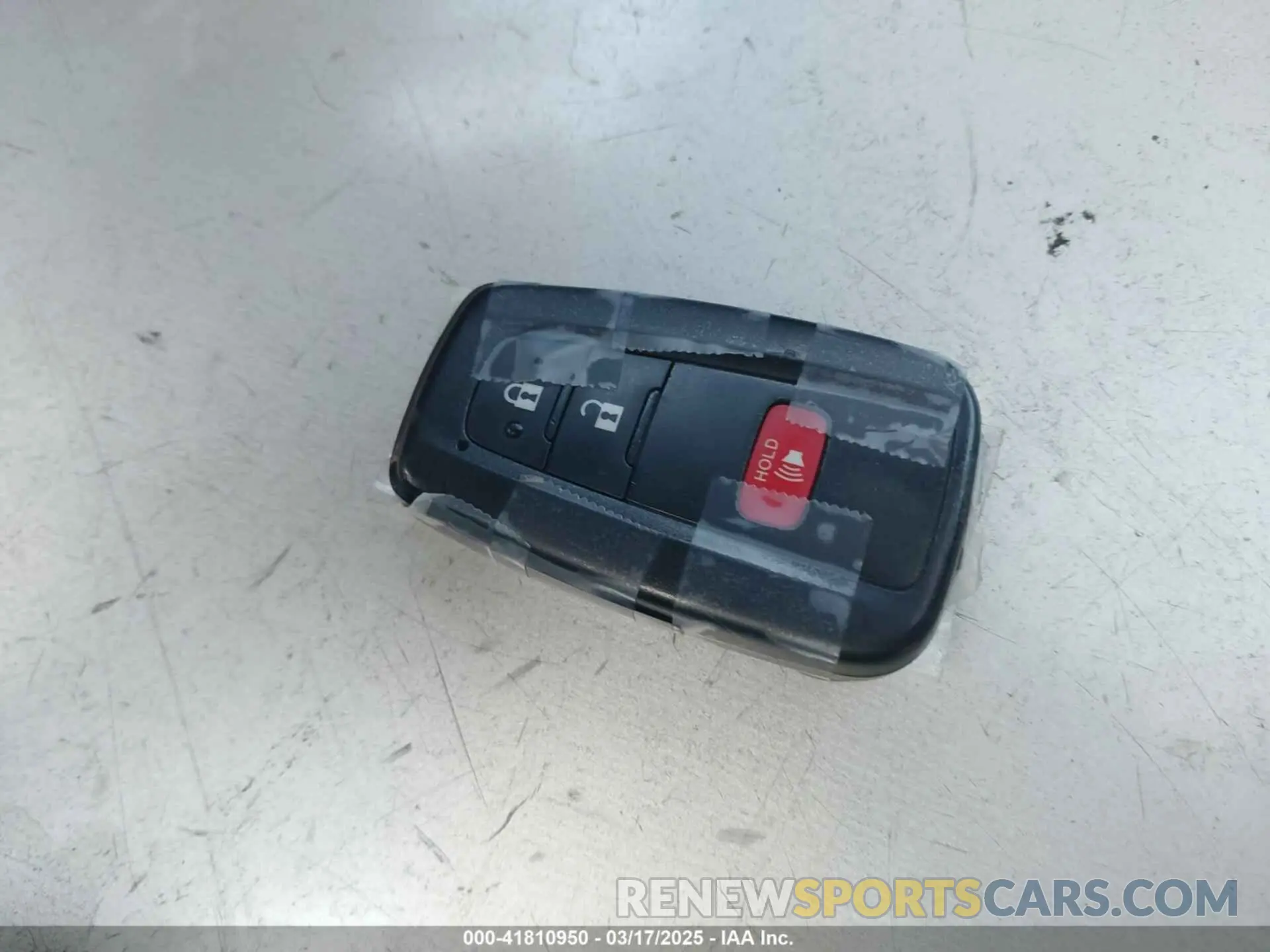 11 Photograph of a damaged car JTENU5JR7N6030990 TOYOTA 4RUNNER 2022